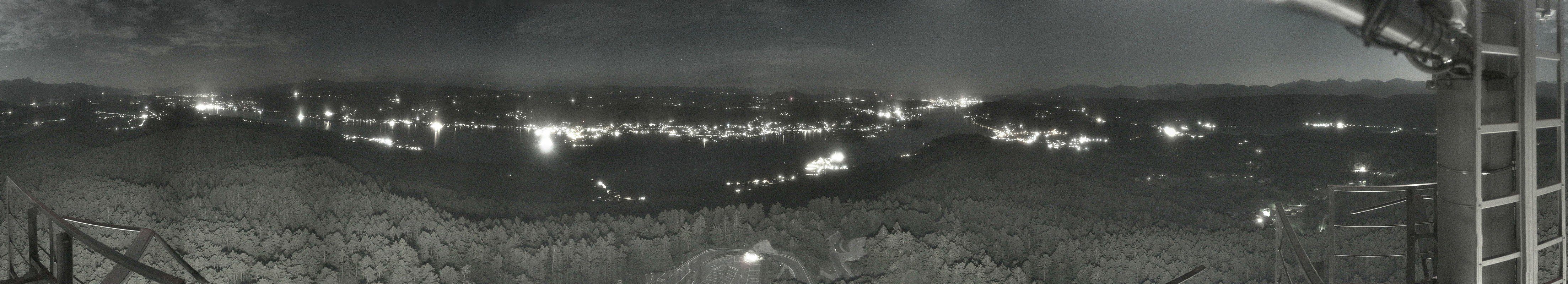 Archiv Foto Webcam Aussichtsturm Pyramidenkogel - Blick auf den Wörthersee