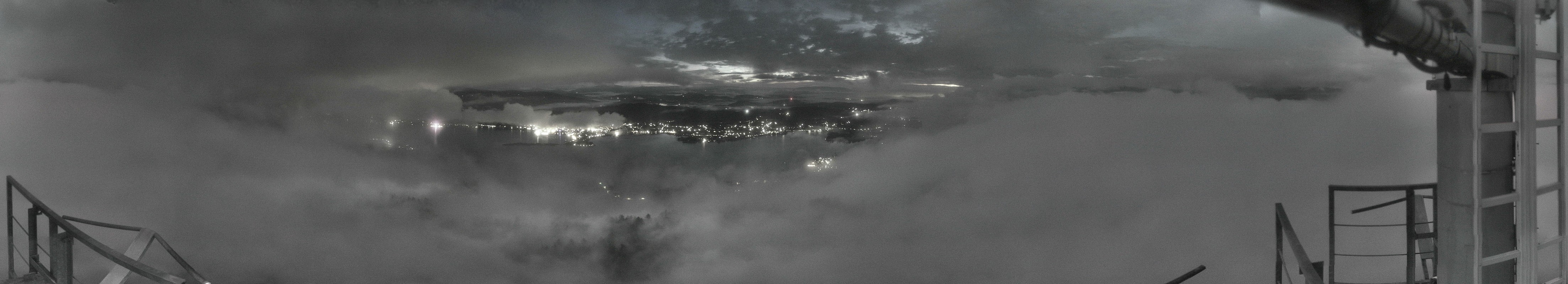 Archiv Foto Webcam Aussichtsturm Pyramidenkogel - Blick auf den Wörthersee