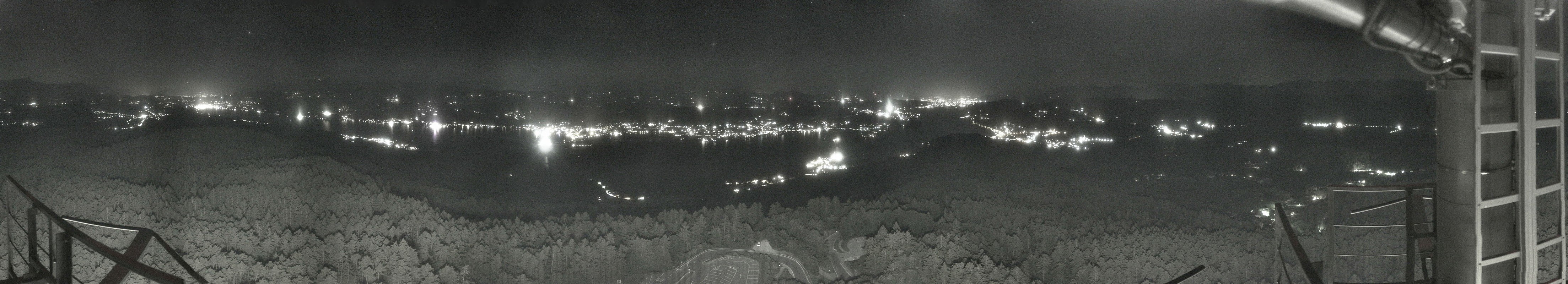 Archiv Foto Webcam Aussichtsturm Pyramidenkogel - Blick auf den Wörthersee