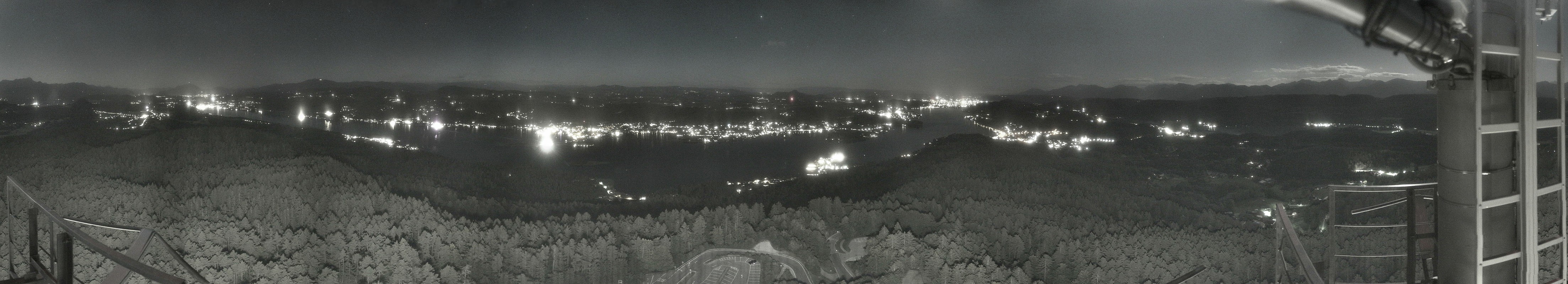 Archiv Foto Webcam Aussichtsturm Pyramidenkogel - Blick auf den Wörthersee