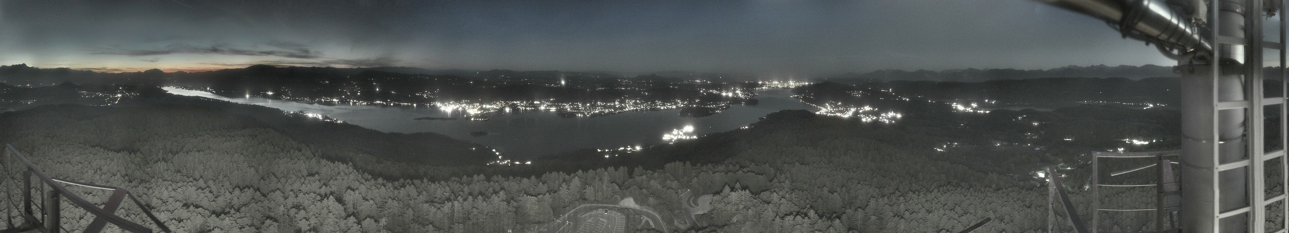 Archiv Foto Webcam Aussichtsturm Pyramidenkogel - Blick auf den Wörthersee