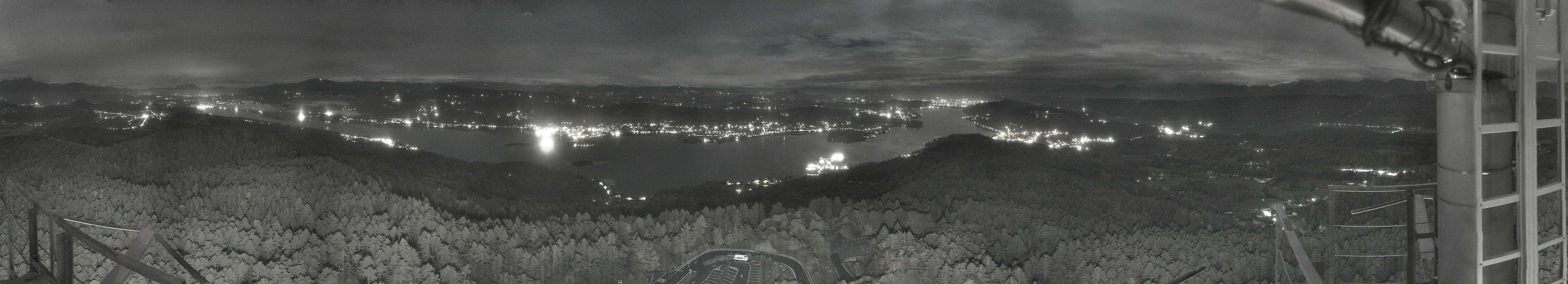 Archiv Foto Webcam Aussichtsturm Pyramidenkogel - Blick auf den Wörthersee