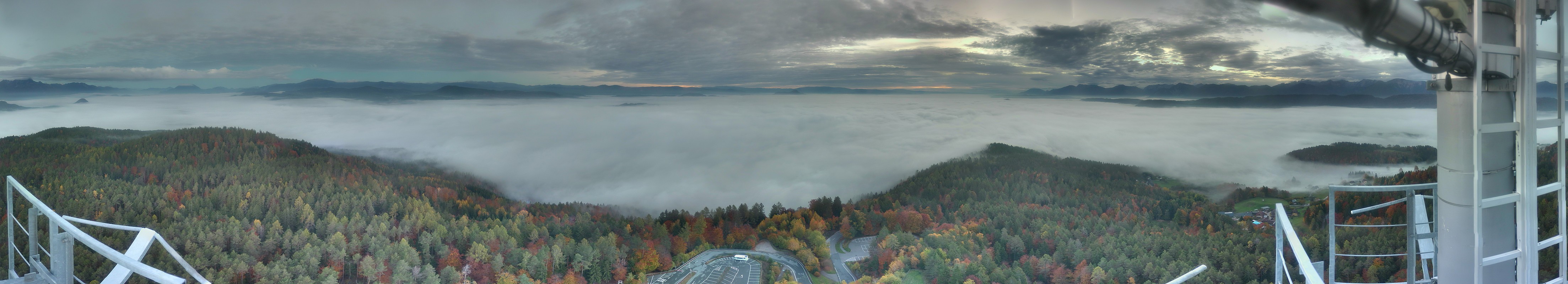 Archiv Foto Webcam Aussichtsturm Pyramidenkogel - Blick auf den Wörthersee