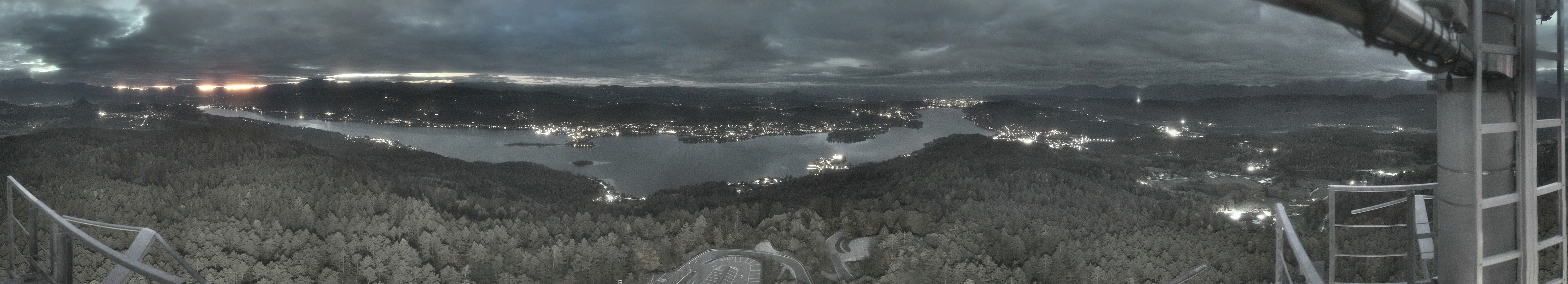 Archiv Foto Webcam Aussichtsturm Pyramidenkogel - Blick auf den Wörthersee