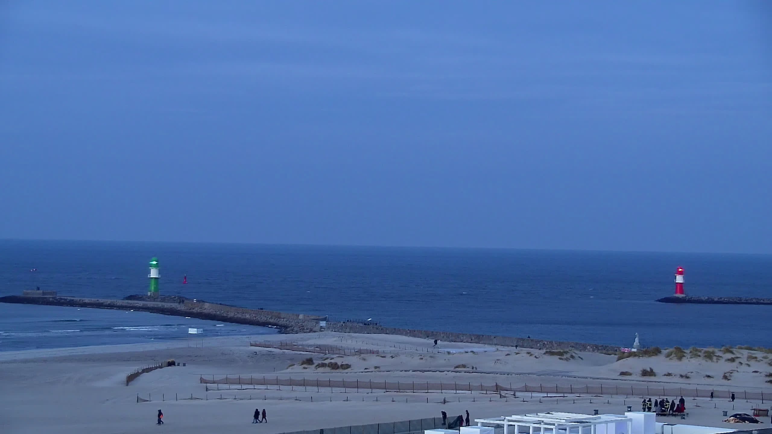 Archiv Foto Webcam Strand Warnemünde an der Ostsee