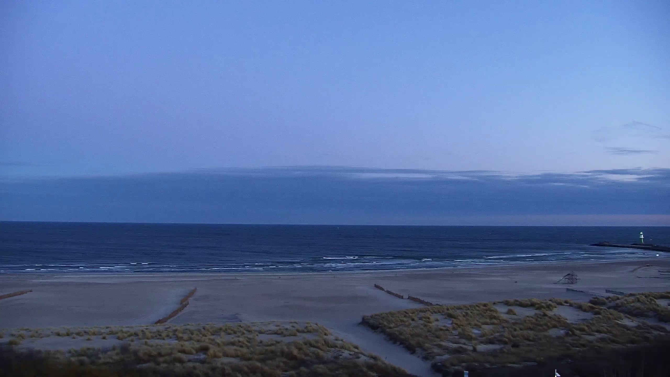 Archiv Foto Webcam Strand Warnemünde an der Ostsee