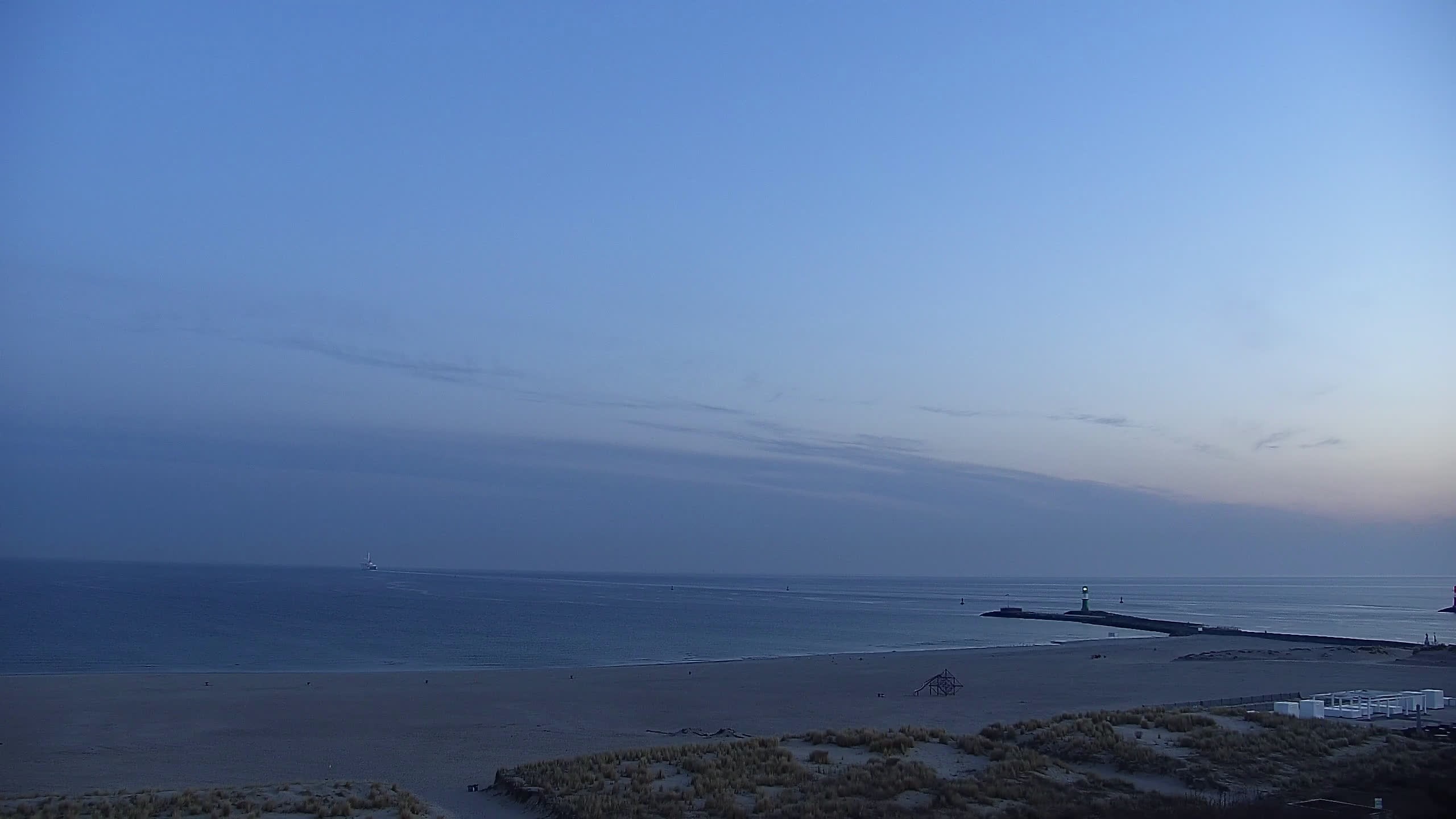 Archiv Foto Webcam Strand Warnemünde an der Ostsee