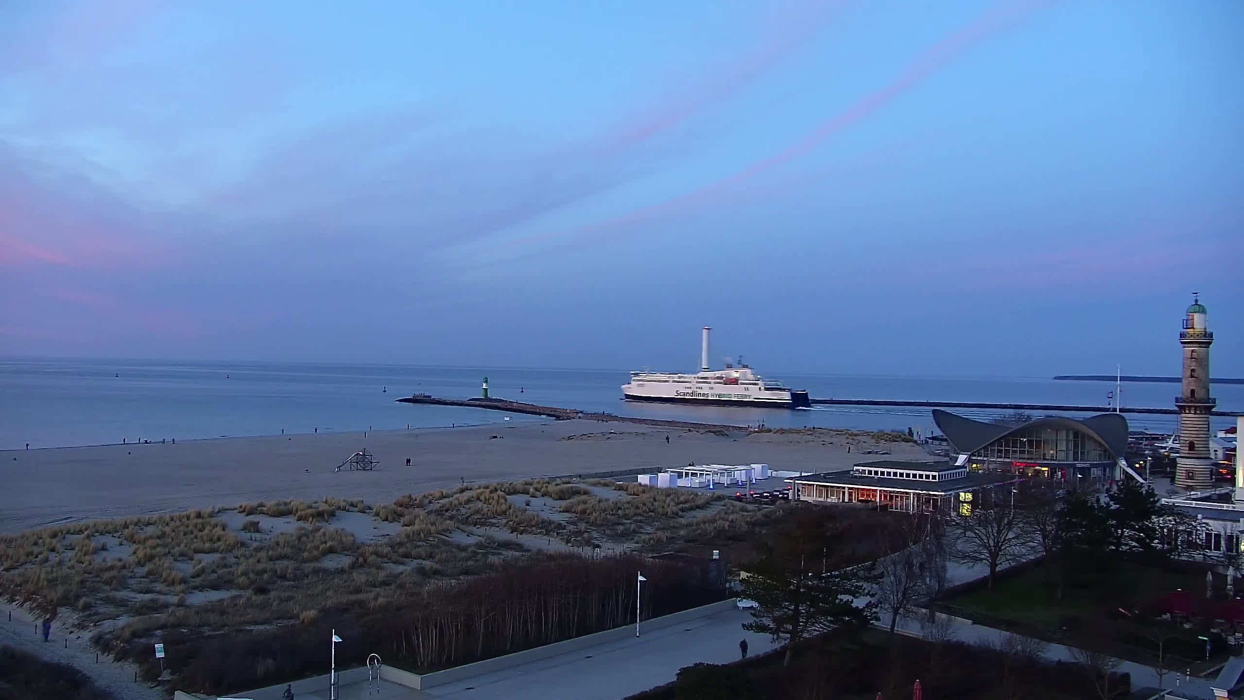 Archiv Foto Webcam Strand Warnemünde an der Ostsee