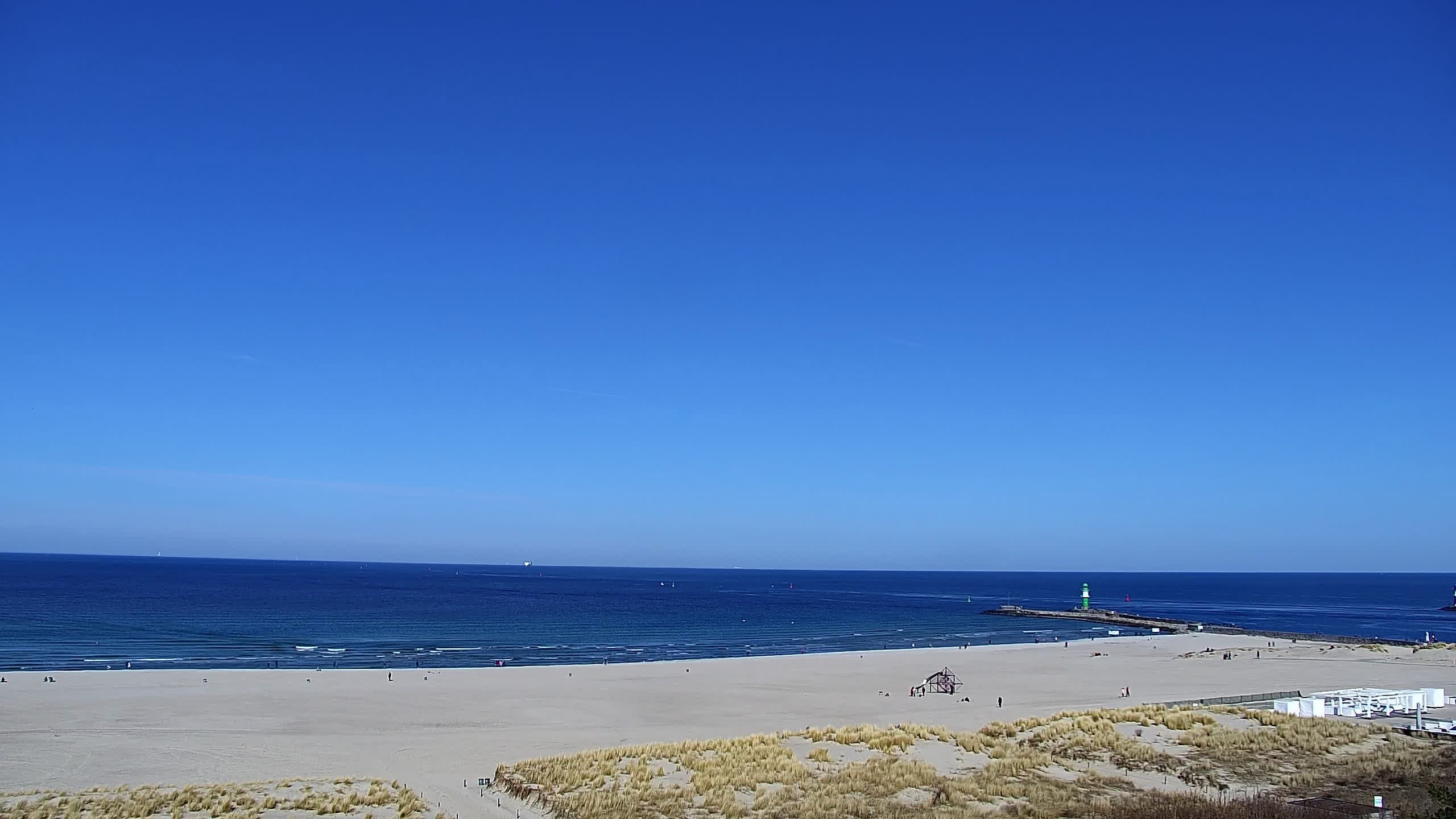 Archiv Foto Webcam Strand Warnemünde an der Ostsee