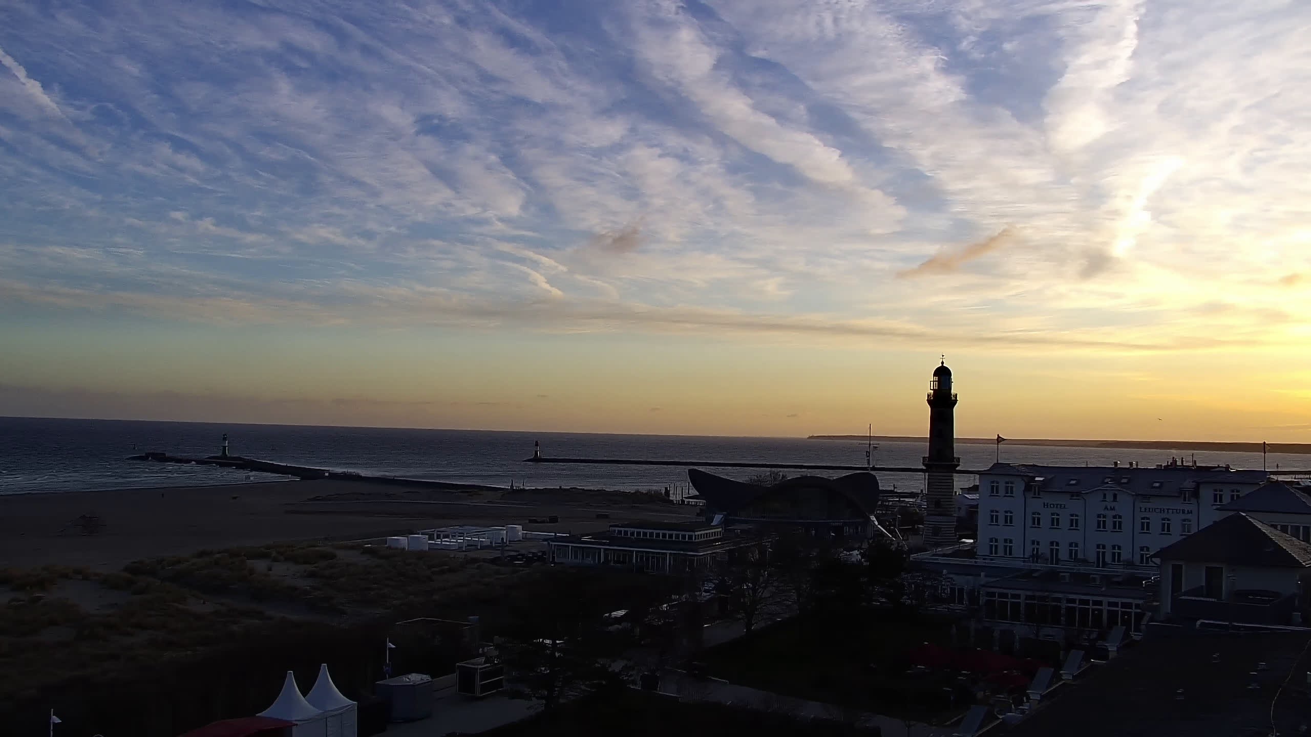 Archiv Foto Webcam Strand Warnemünde an der Ostsee