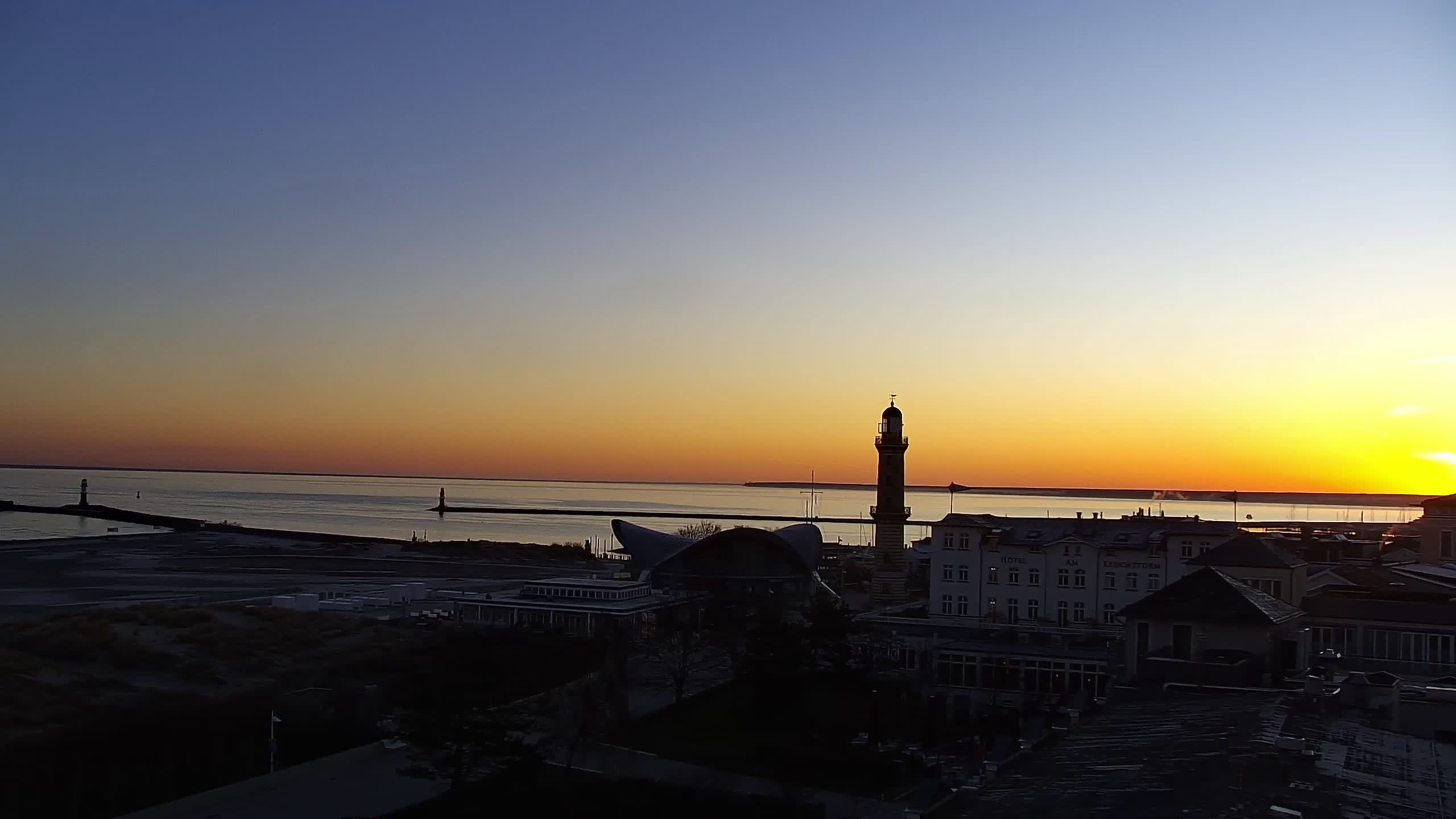 Archiv Foto Webcam Strand Warnemünde an der Ostsee