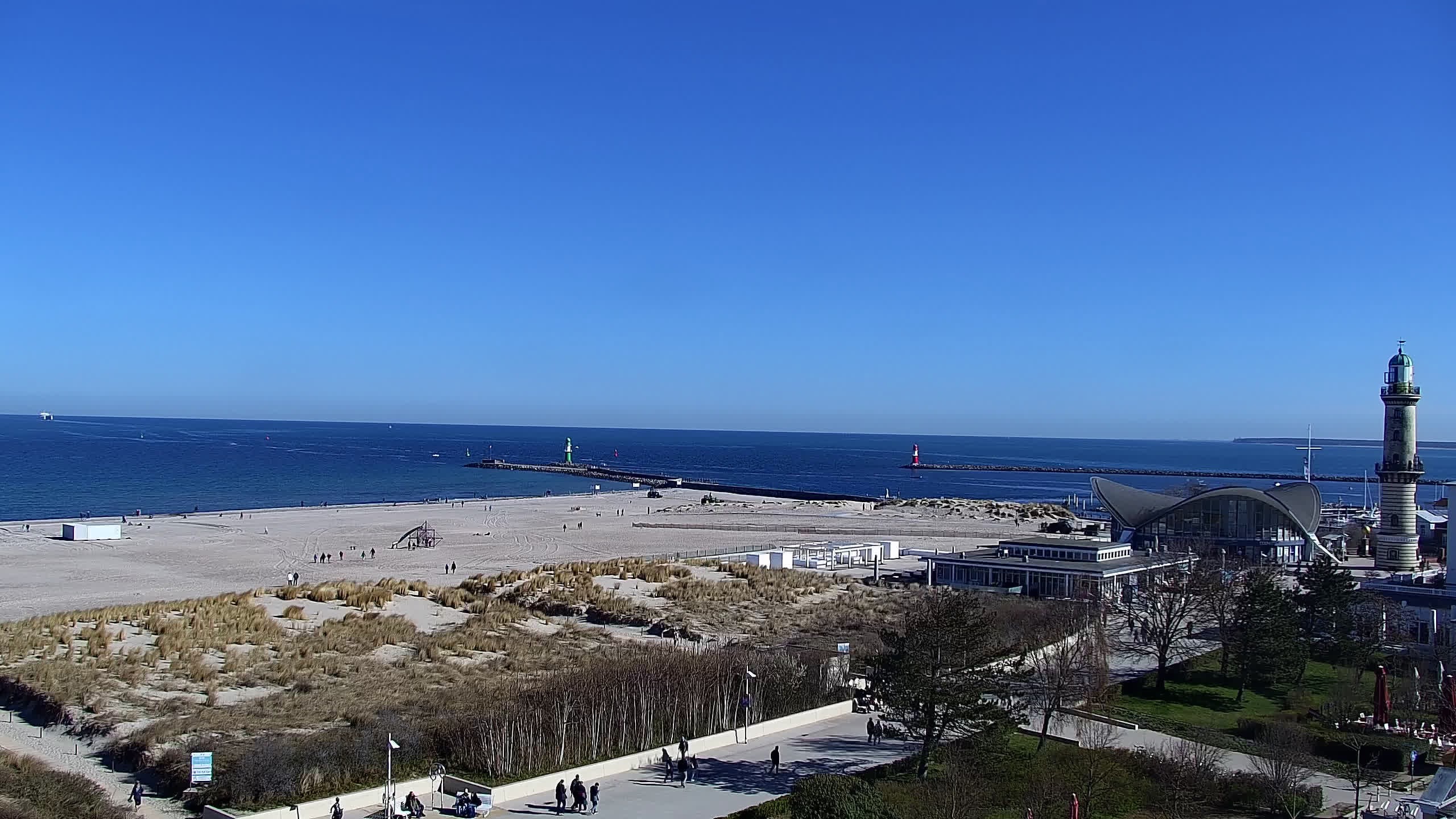 Archiv Foto Webcam Strand Warnemünde an der Ostsee
