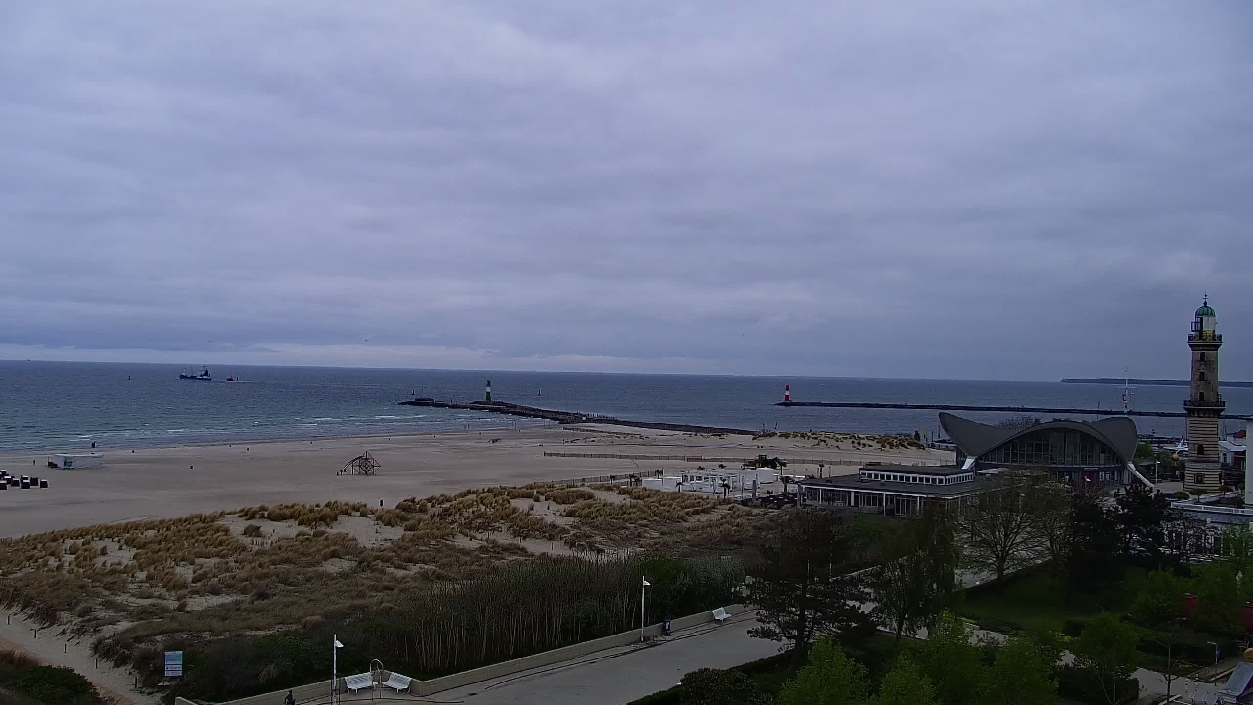 Archiv Foto Webcam Strand Warnemünde an der Ostsee