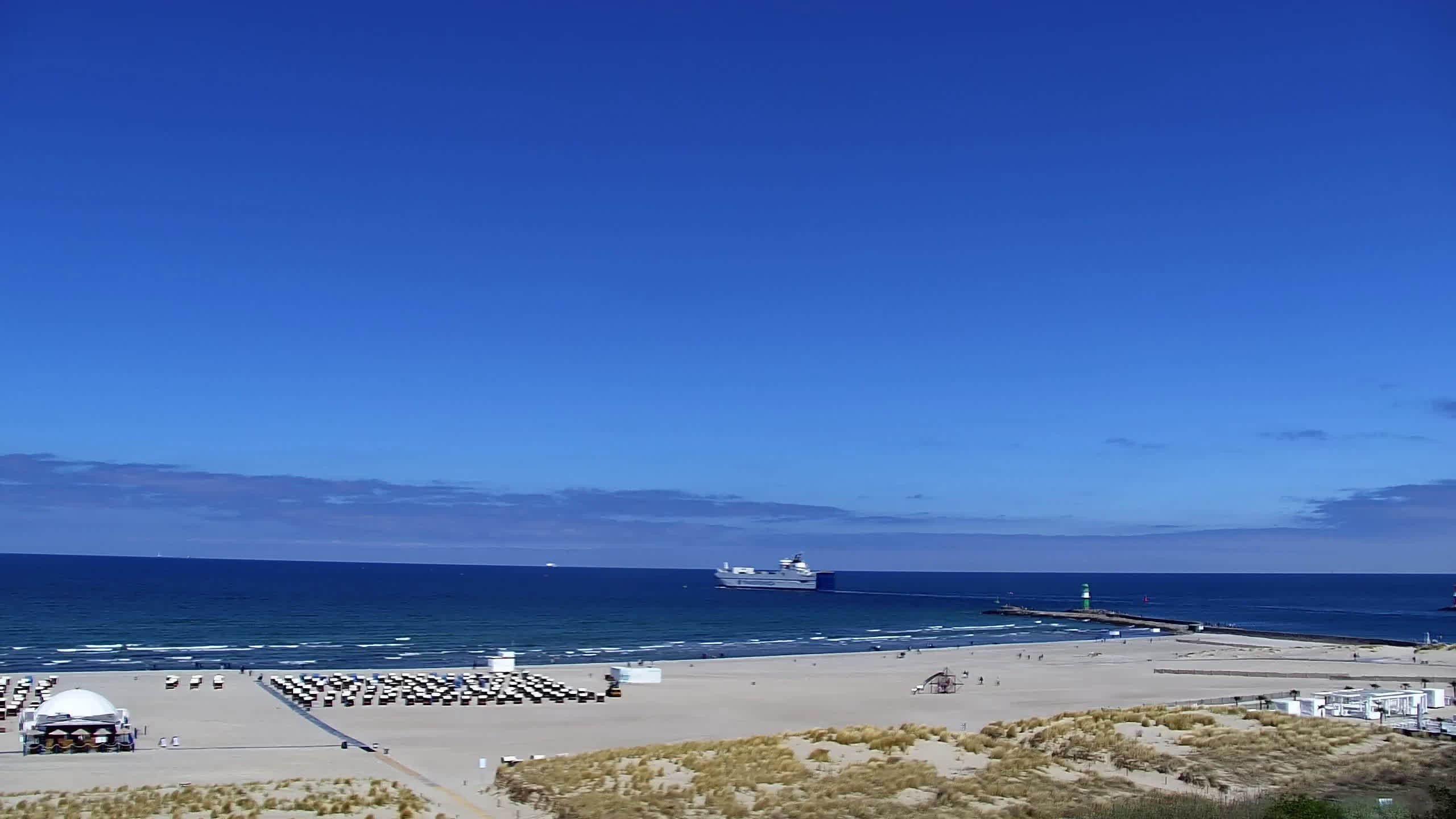 Archiv Foto Webcam Strand Warnemünde an der Ostsee