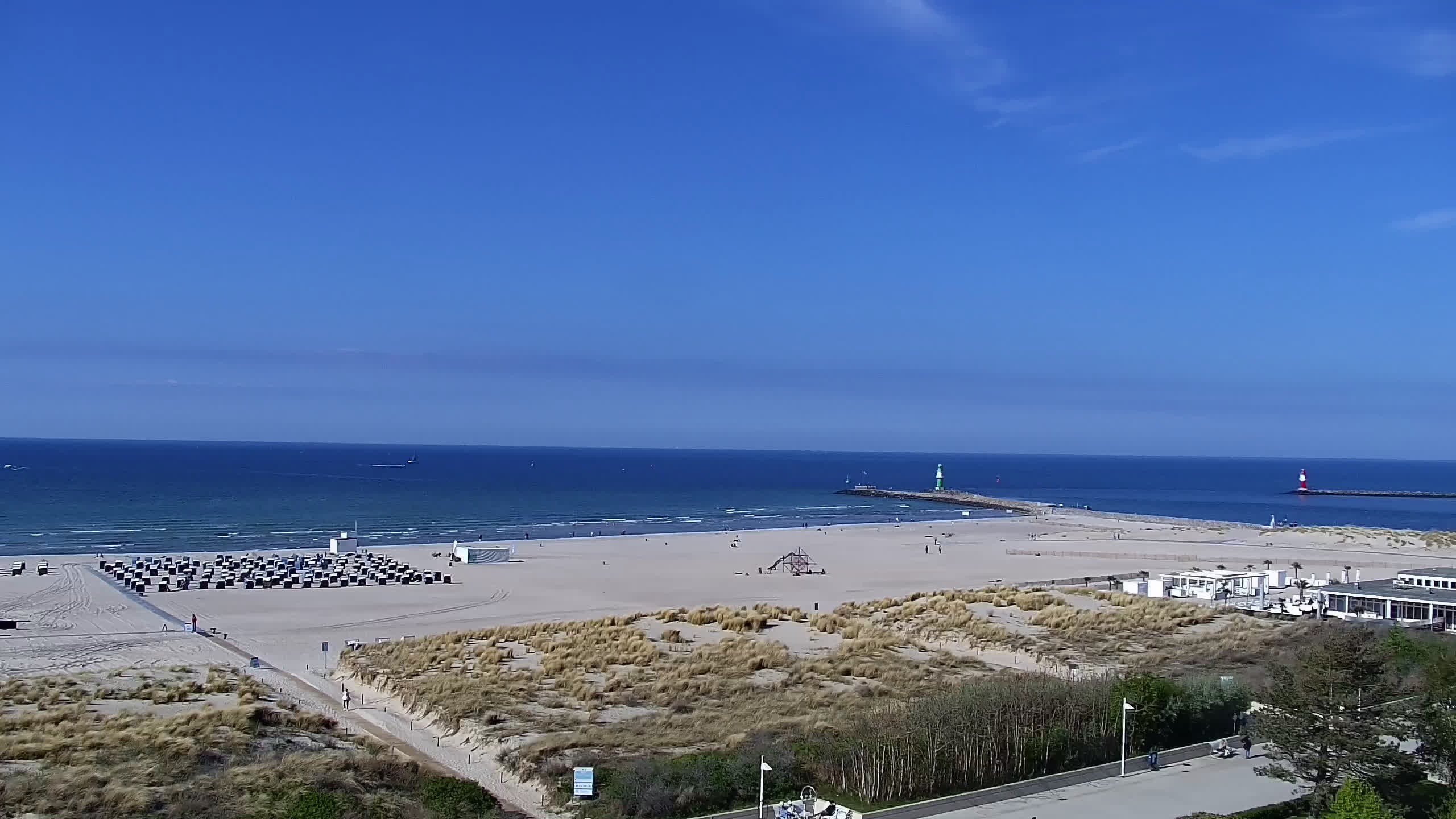Archiv Foto Webcam Strand Warnemünde an der Ostsee