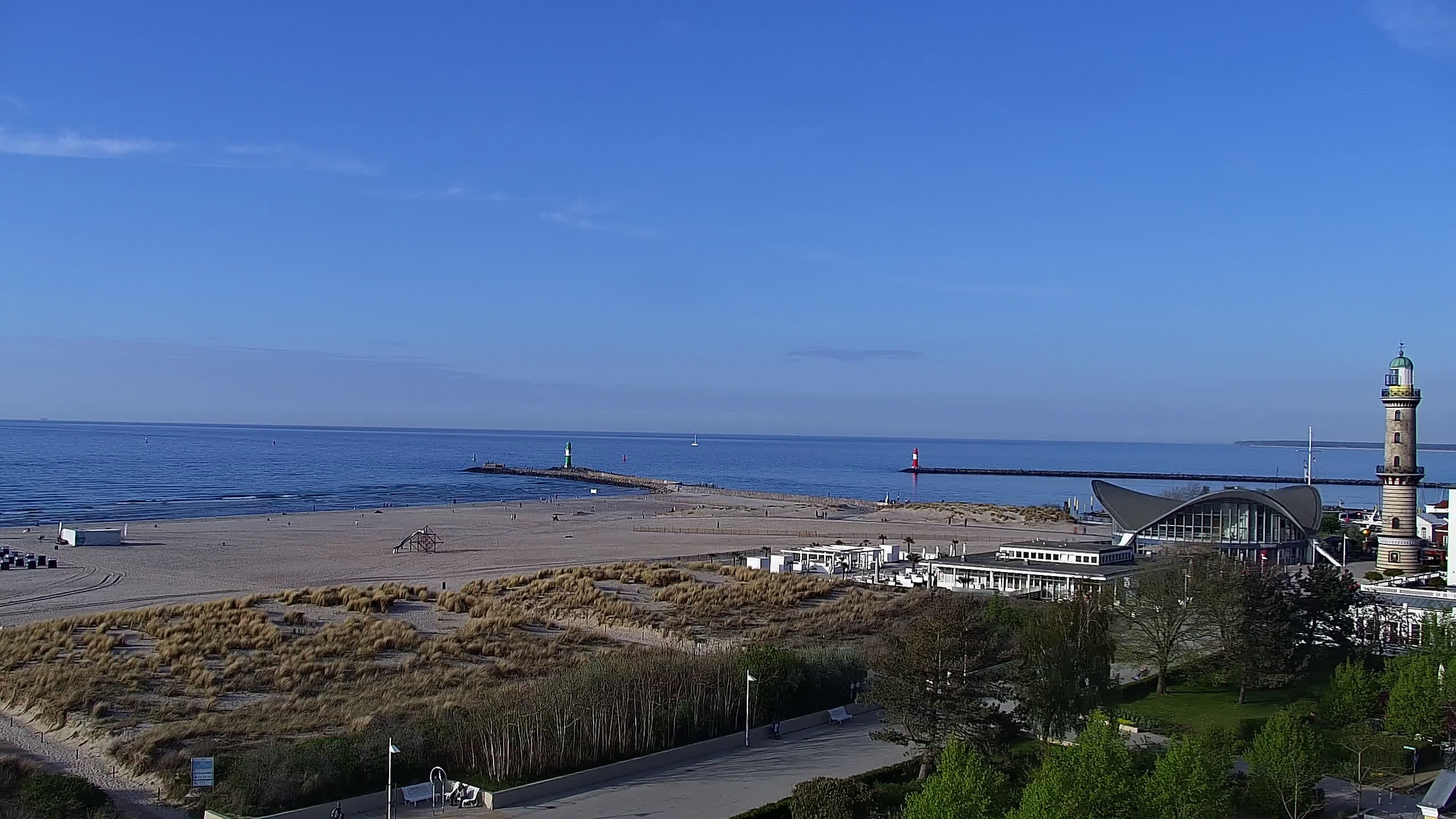 Archiv Foto Webcam Strand Warnemünde an der Ostsee