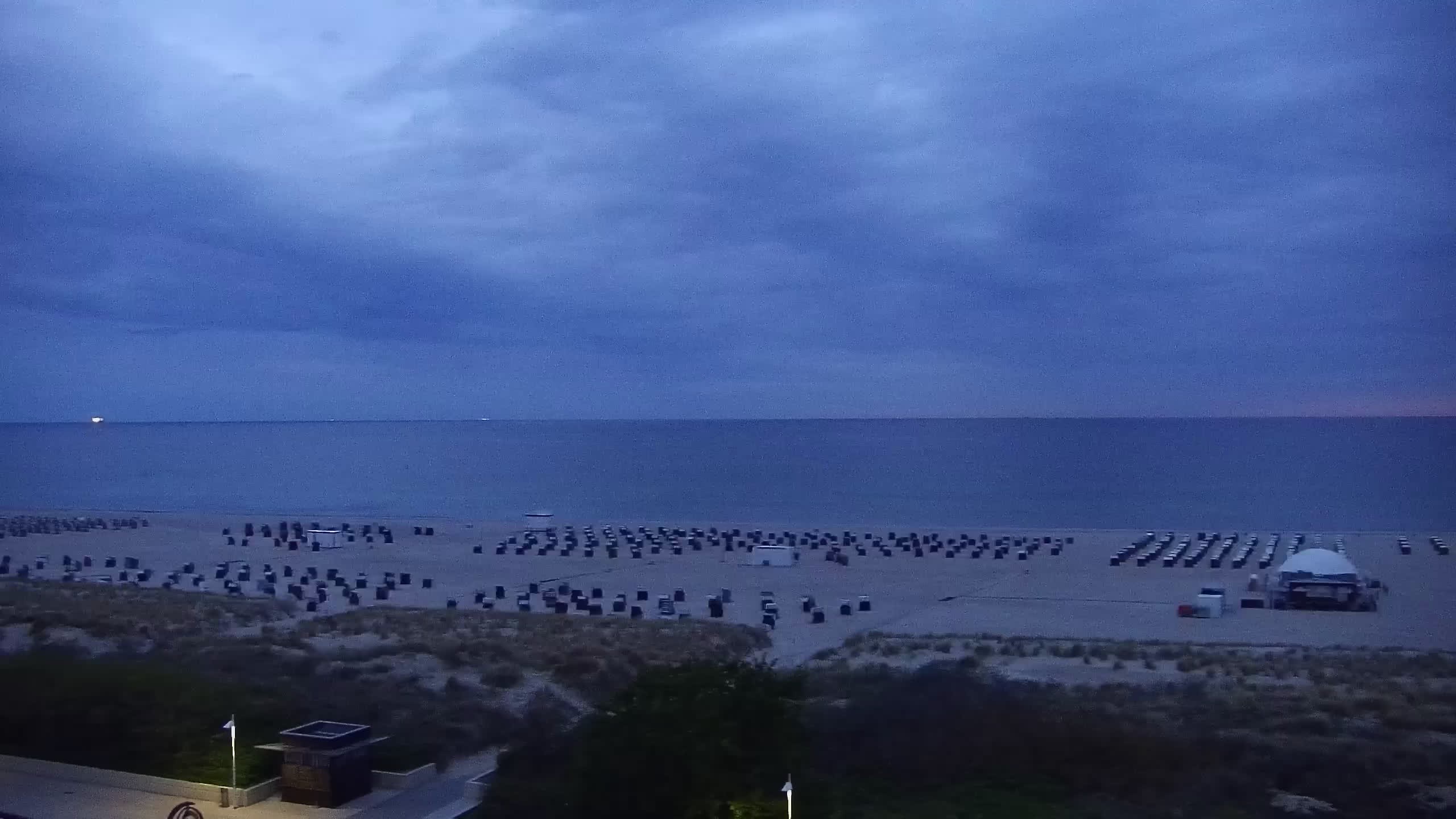 Archiv Foto Webcam Strand Warnemünde an der Ostsee