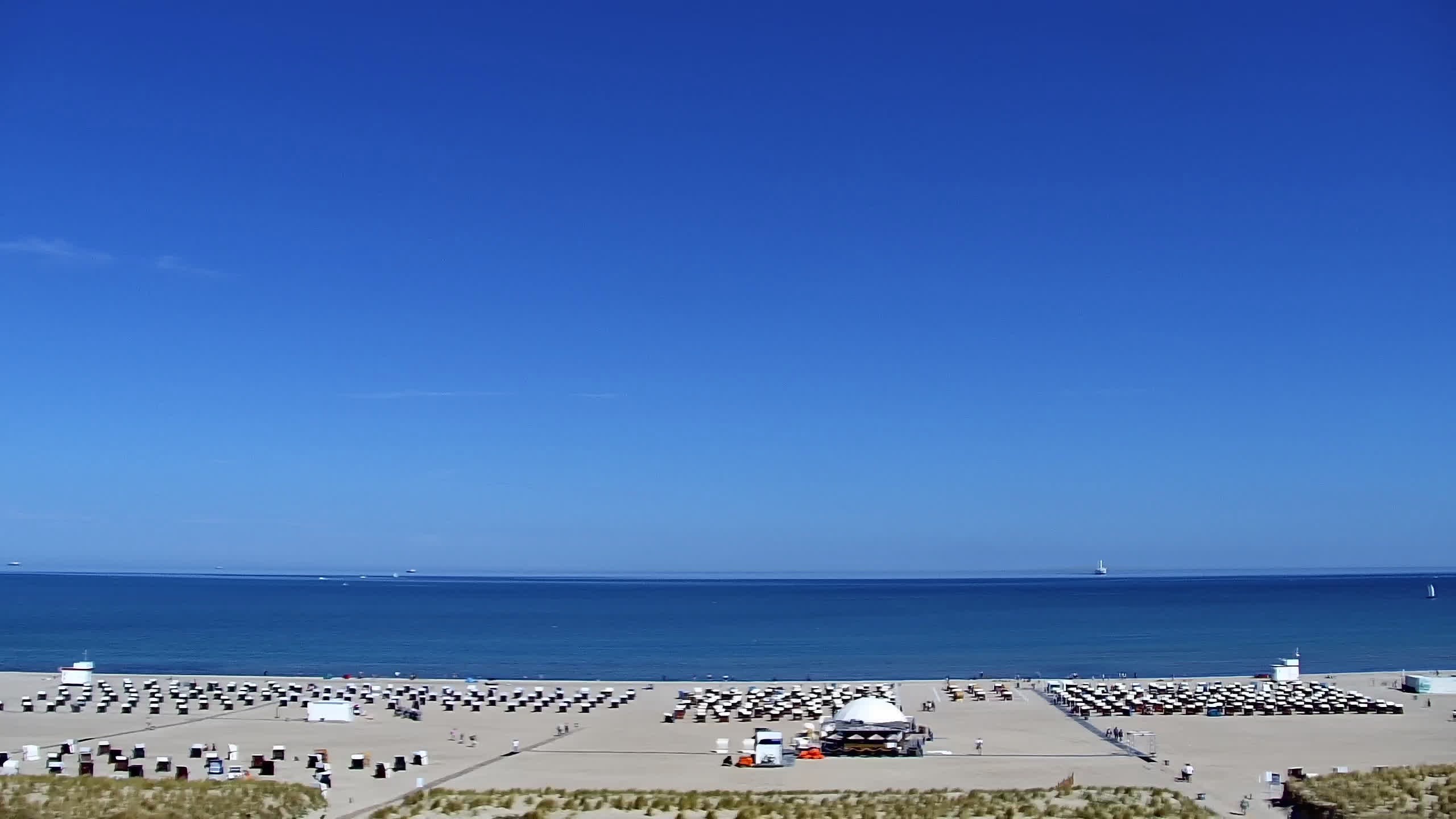 Archiv Foto Webcam Strand Warnemünde an der Ostsee