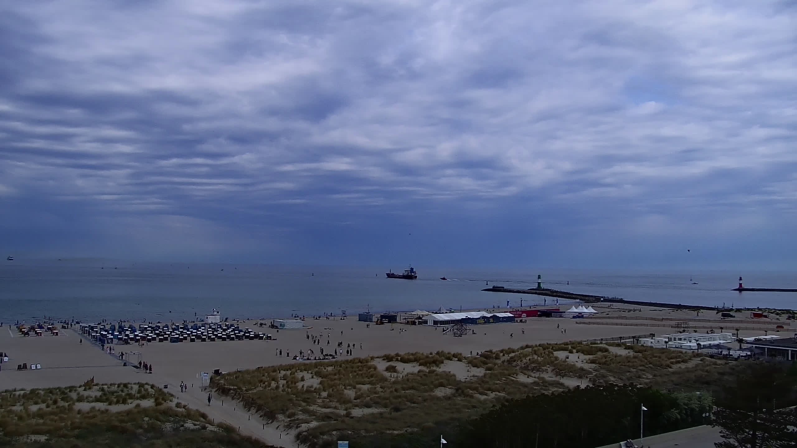 Archiv Foto Webcam Strand Warnemünde an der Ostsee