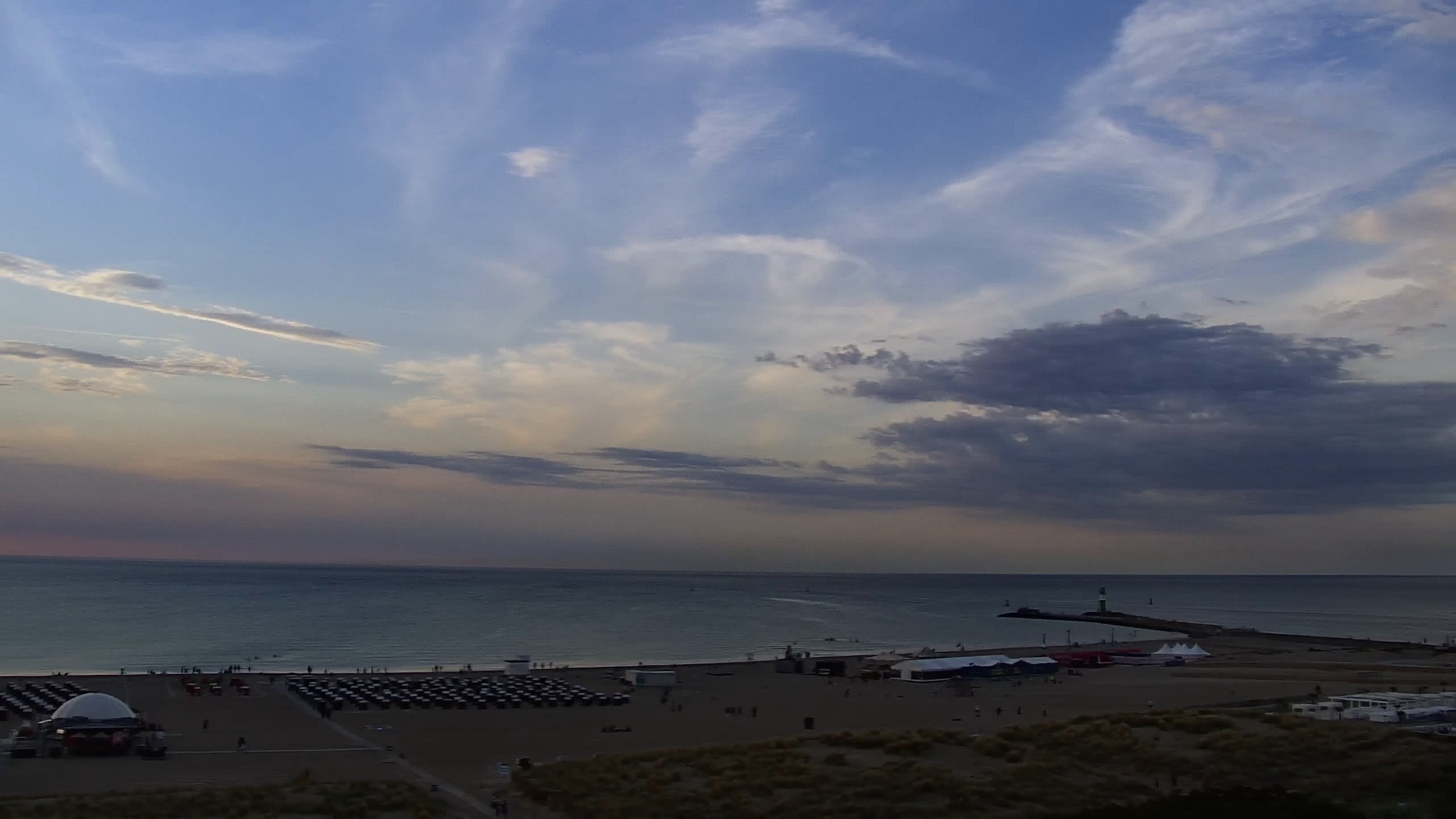 Archiv Foto Webcam Strand Warnemünde an der Ostsee