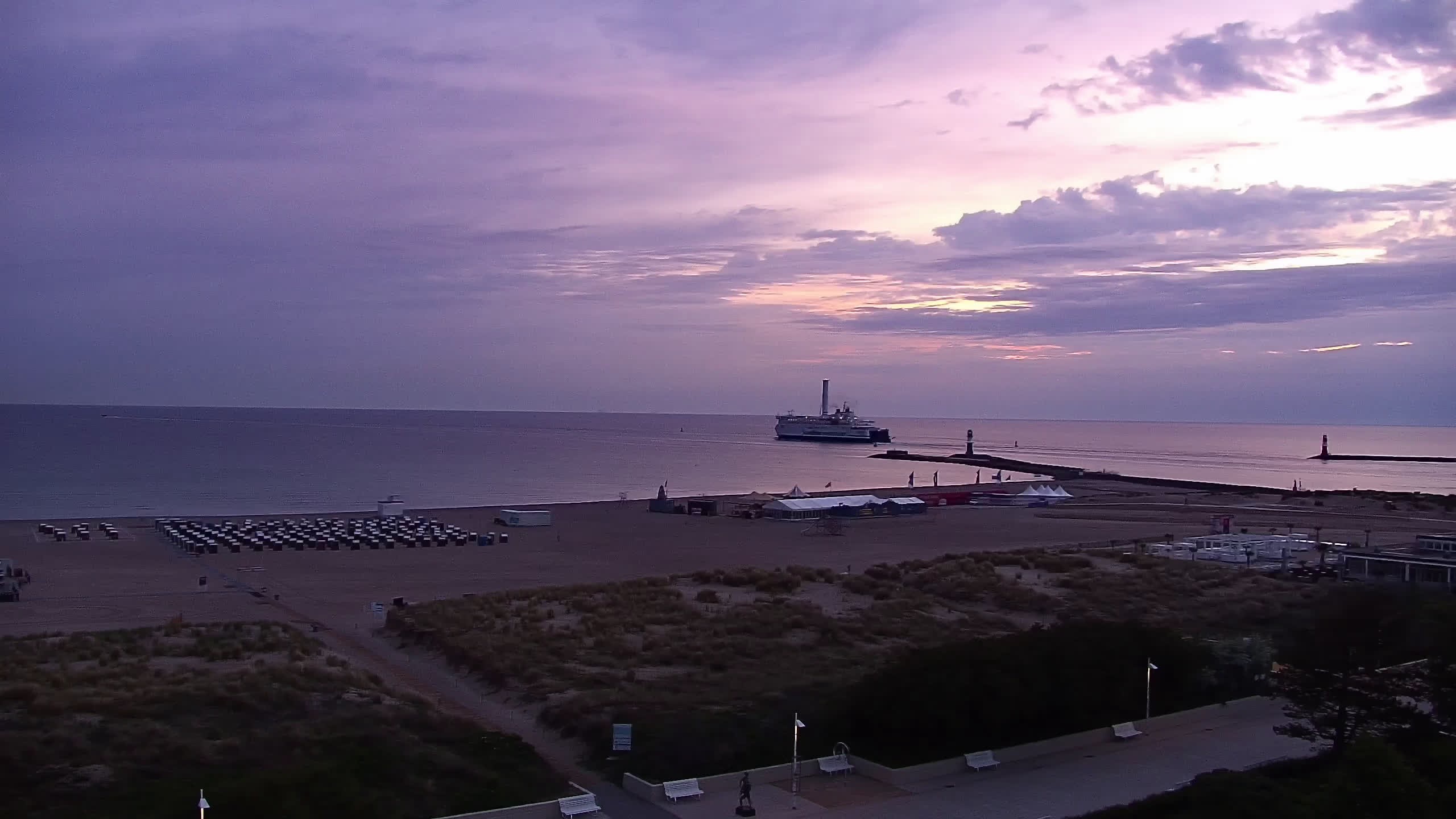 Archiv Foto Webcam Strand Warnemünde an der Ostsee