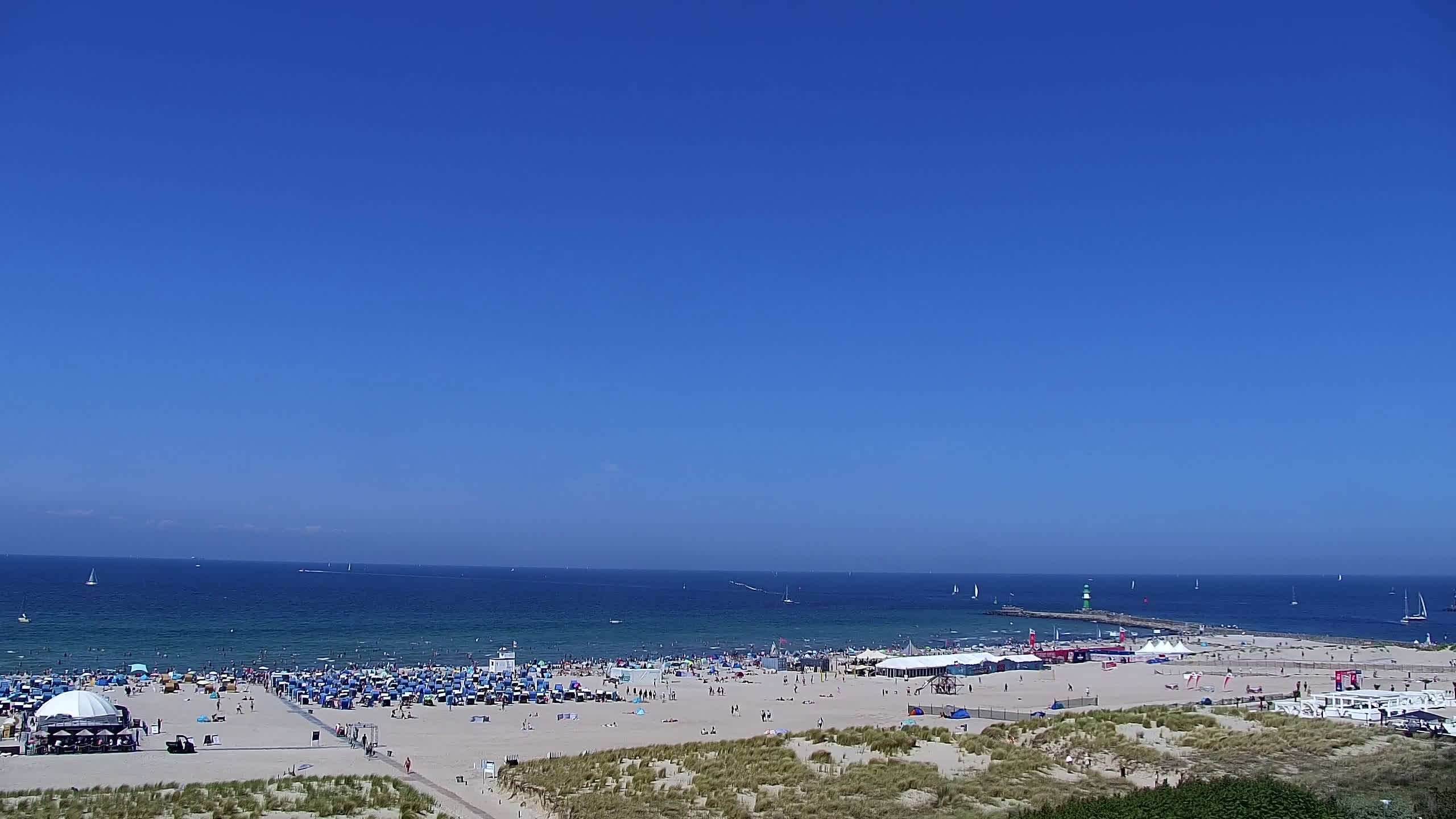 Archiv Foto Webcam Strand Warnemünde an der Ostsee