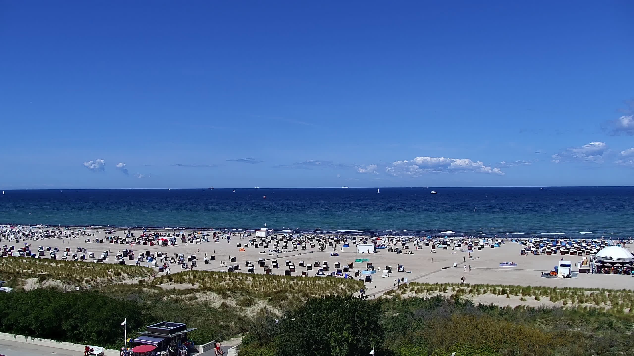 Archiv Foto Webcam Strand Warnemünde an der Ostsee