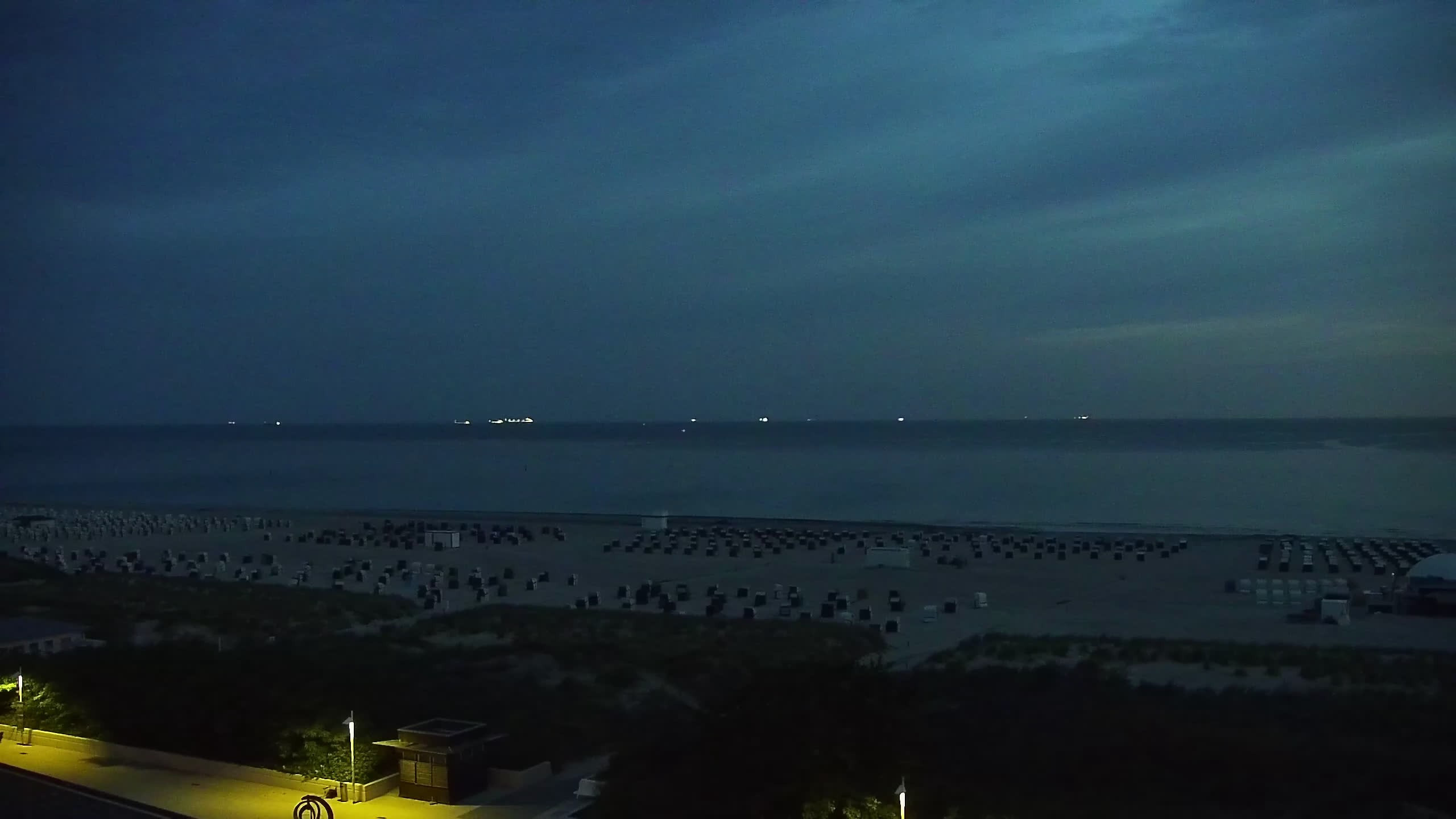 Archiv Foto Webcam Strand Warnemünde an der Ostsee