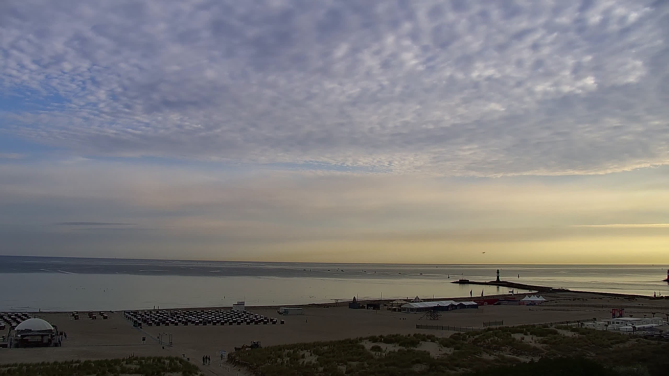 Archiv Foto Webcam Strand Warnemünde an der Ostsee