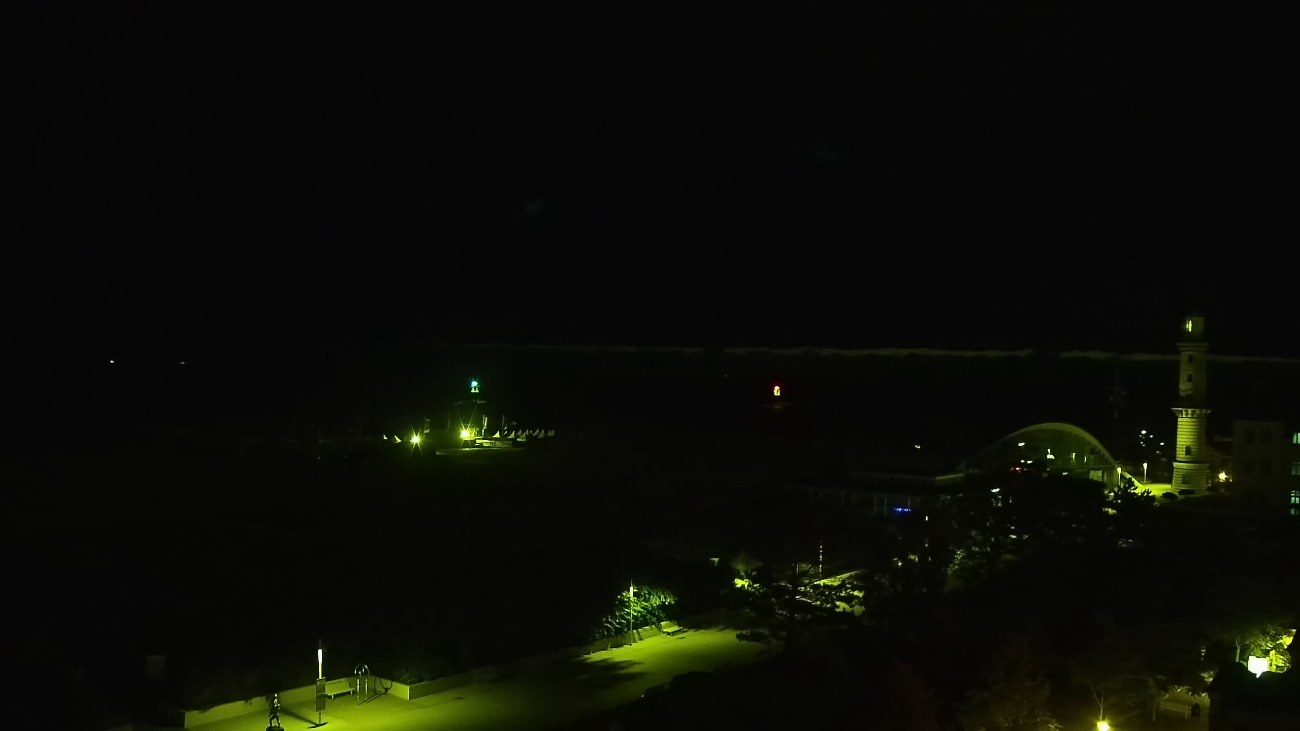 Archiv Foto Webcam Strand Warnemünde an der Ostsee
