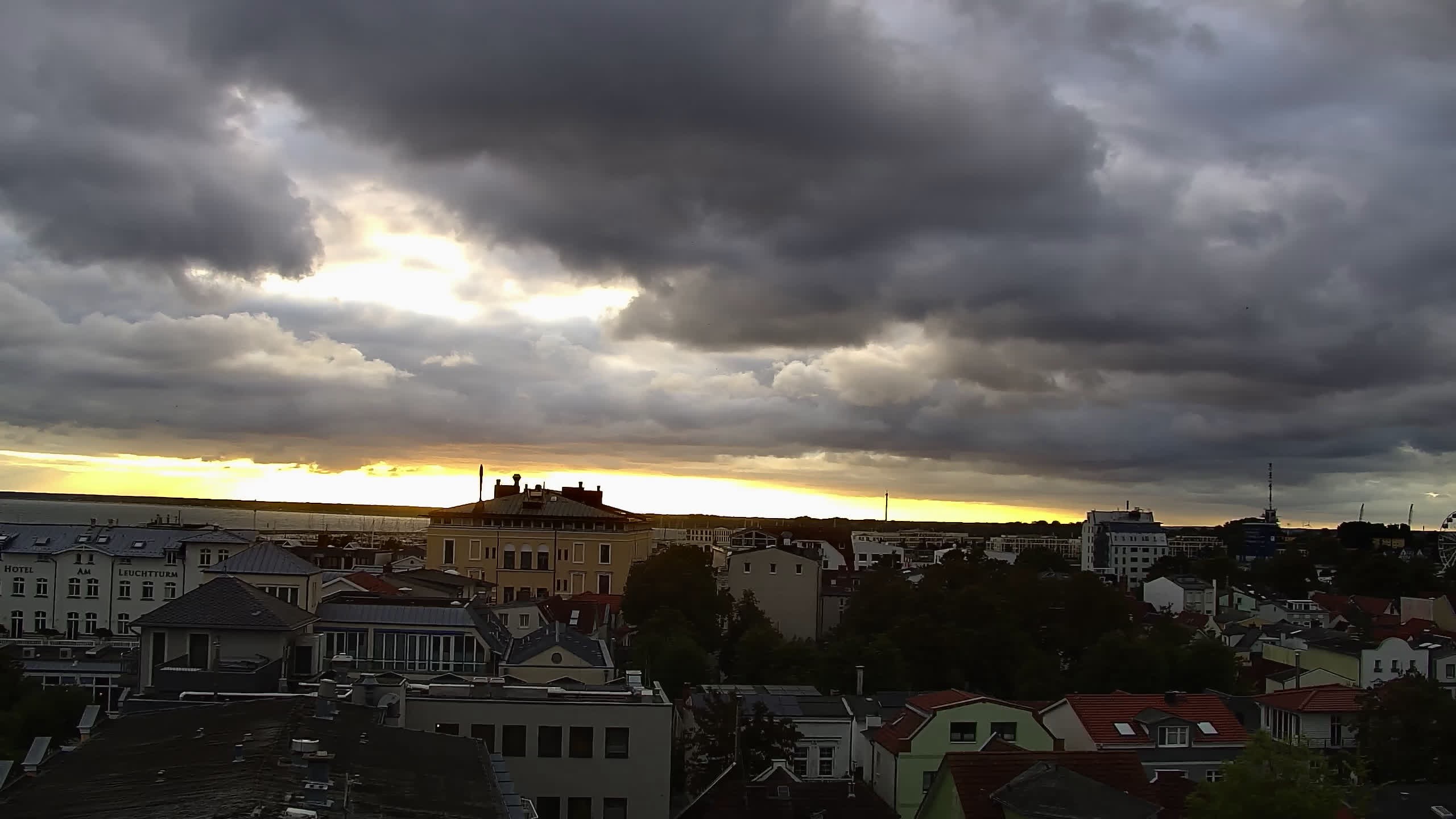 Archiv Foto Webcam Strand Warnemünde an der Ostsee