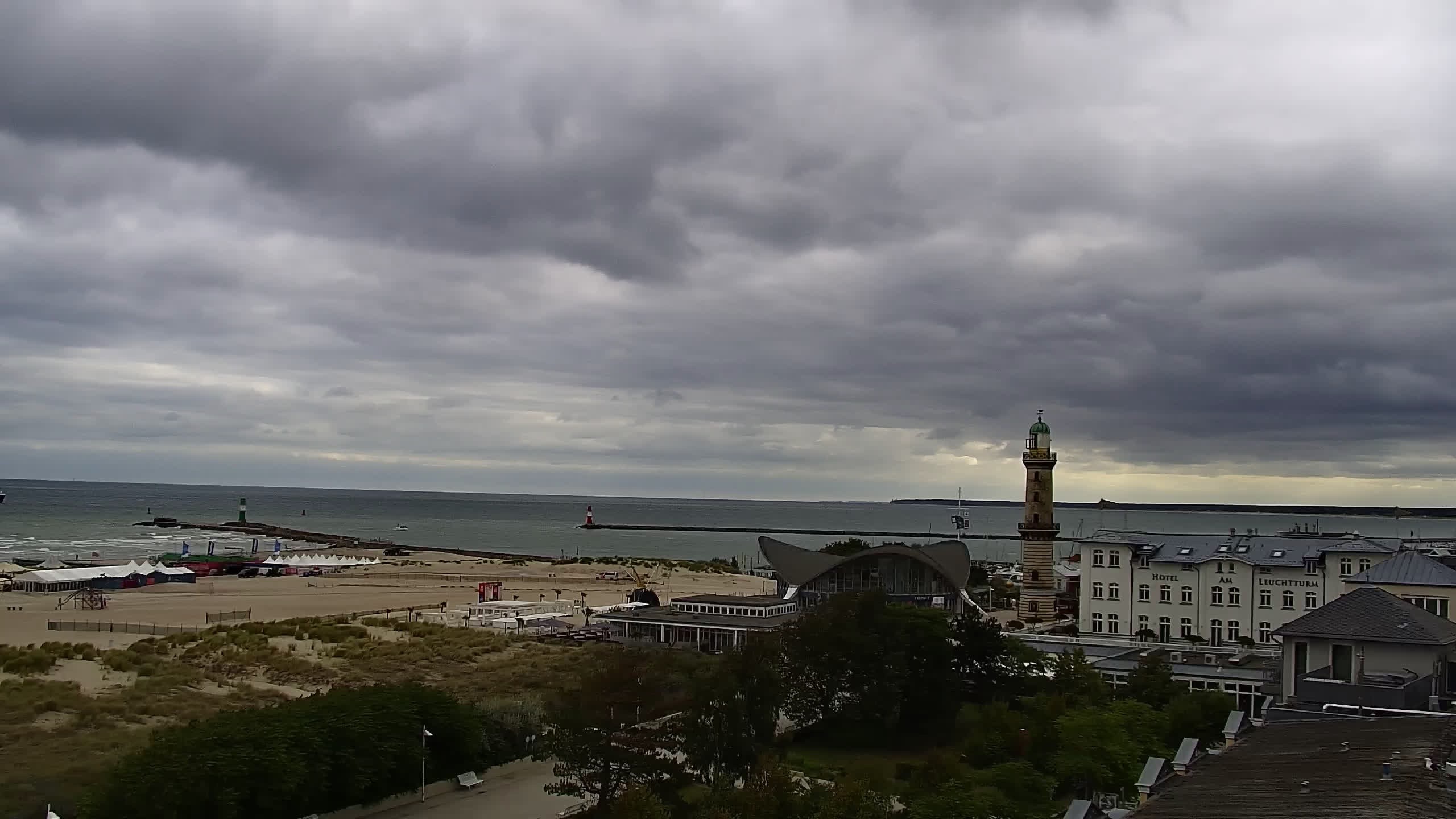 Archiv Foto Webcam Strand Warnemünde an der Ostsee