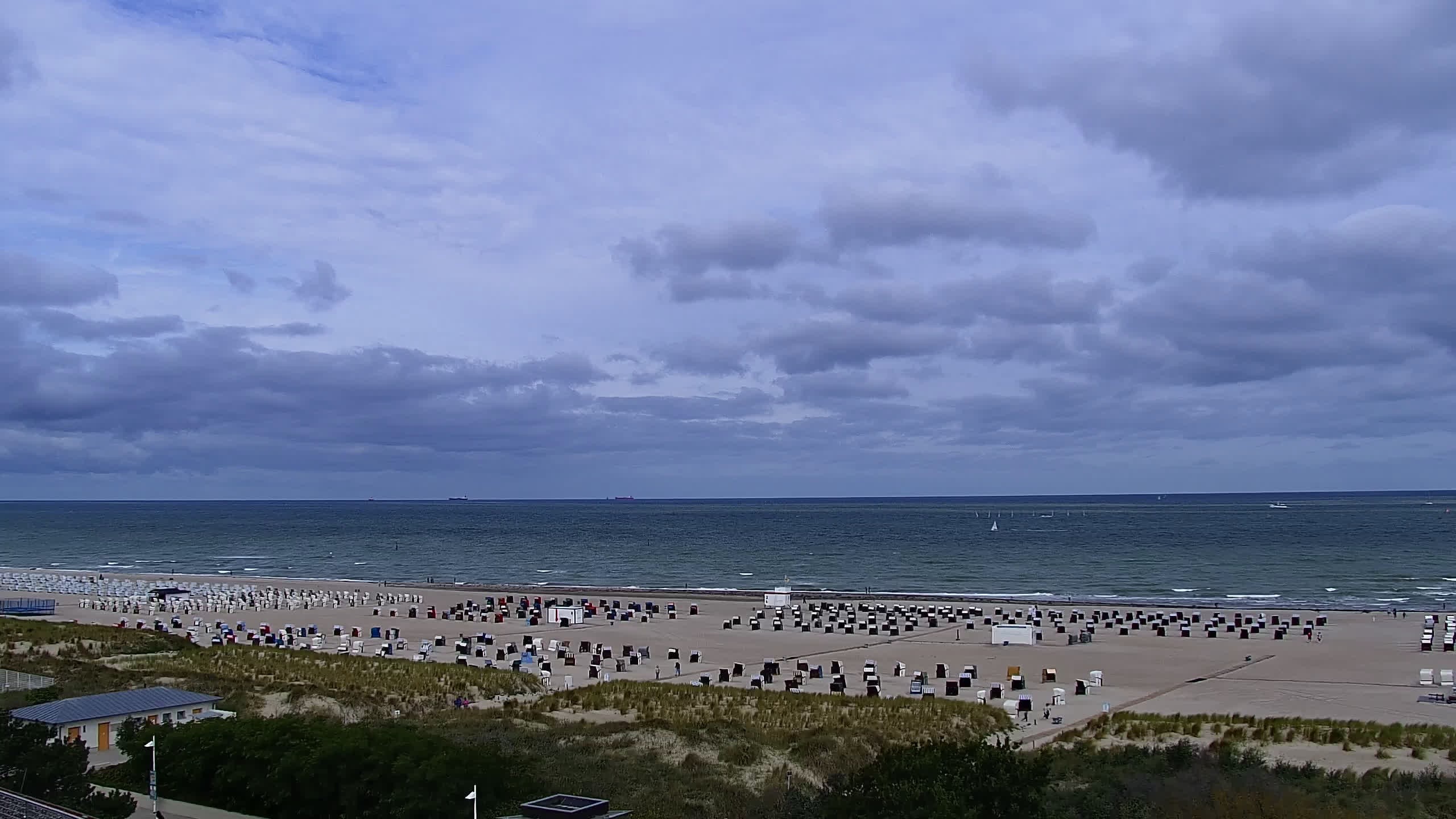 Archiv Foto Webcam Strand Warnemünde an der Ostsee