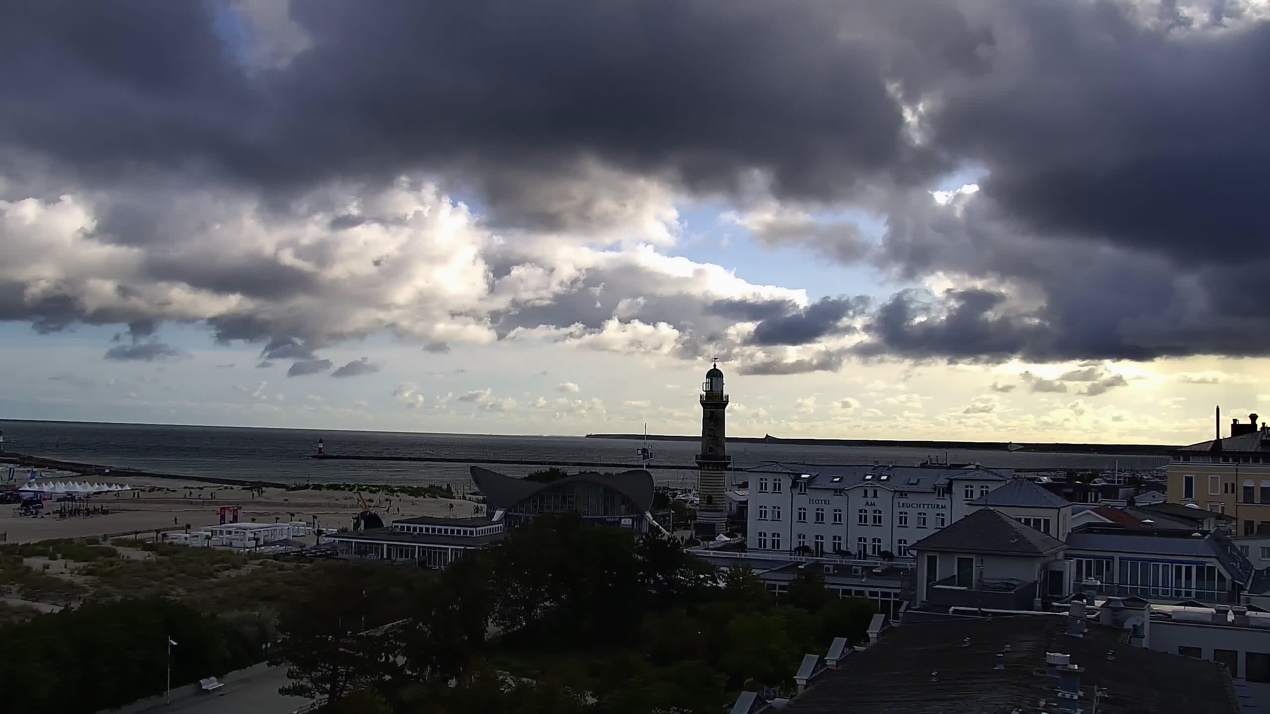 Archiv Foto Webcam Strand Warnemünde an der Ostsee