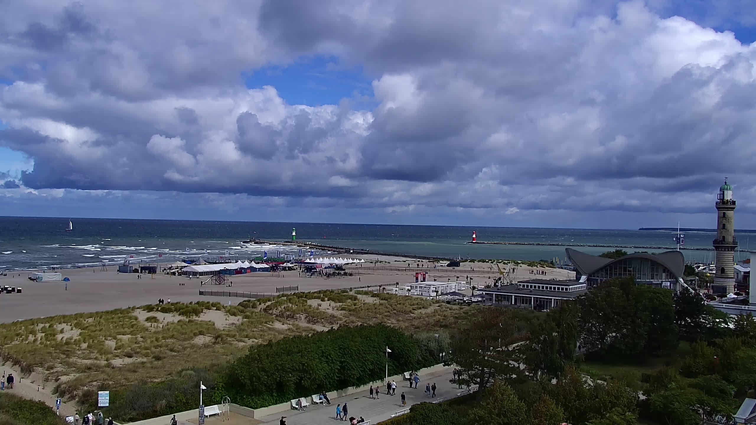 Archiv Foto Webcam Strand Warnemünde an der Ostsee