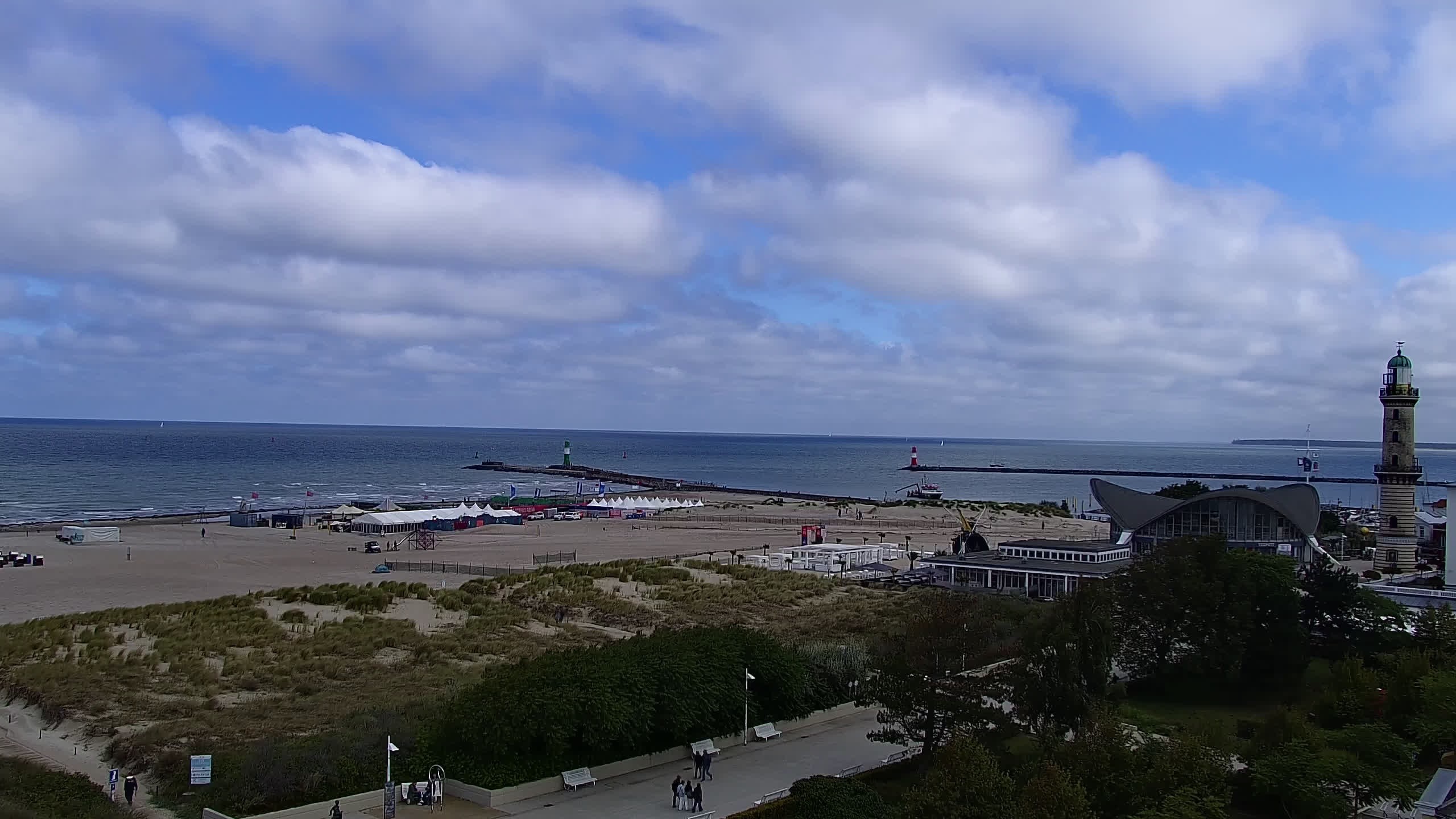 Archiv Foto Webcam Strand Warnemünde an der Ostsee