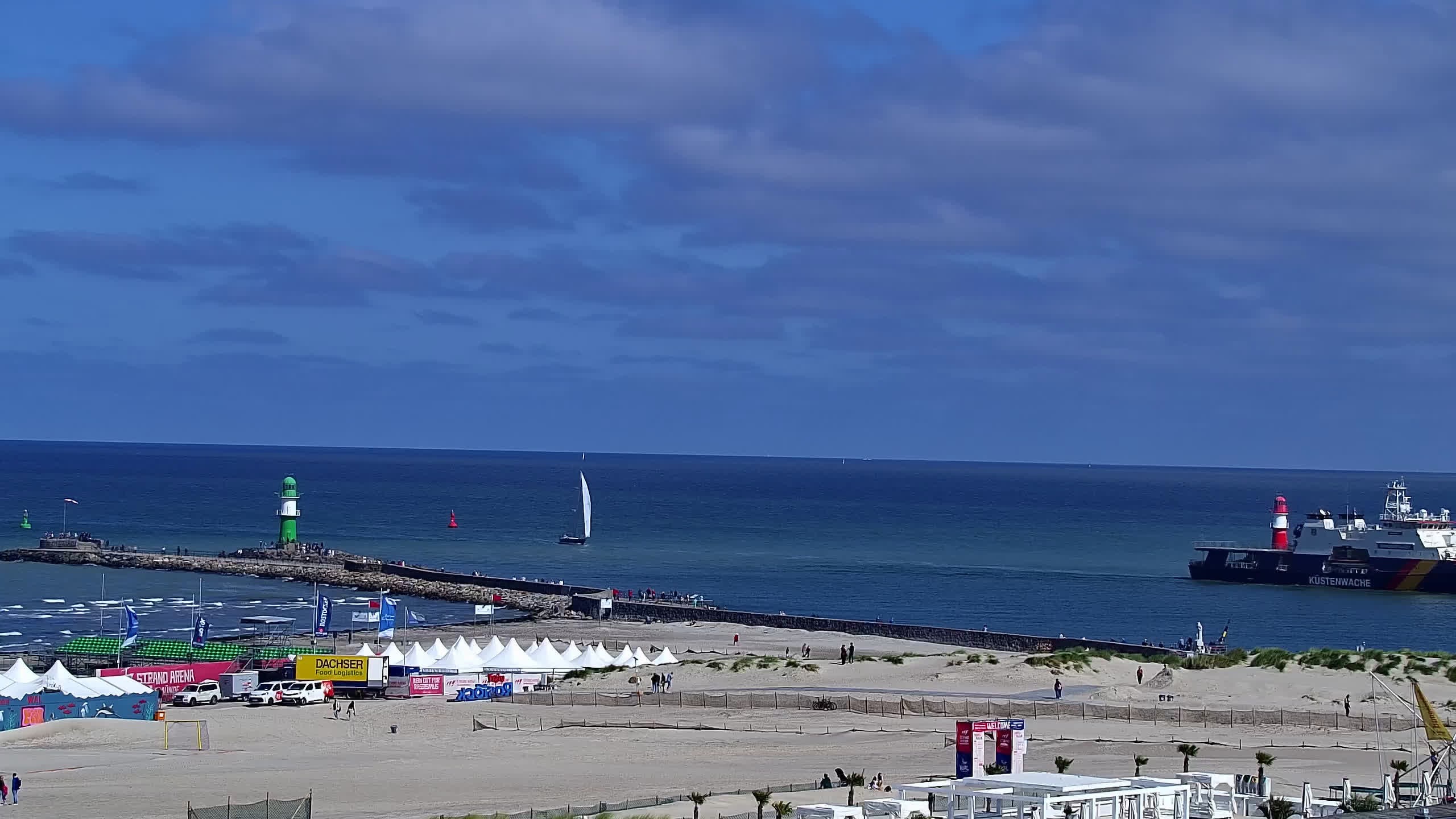 Archiv Foto Webcam Strand Warnemünde an der Ostsee
