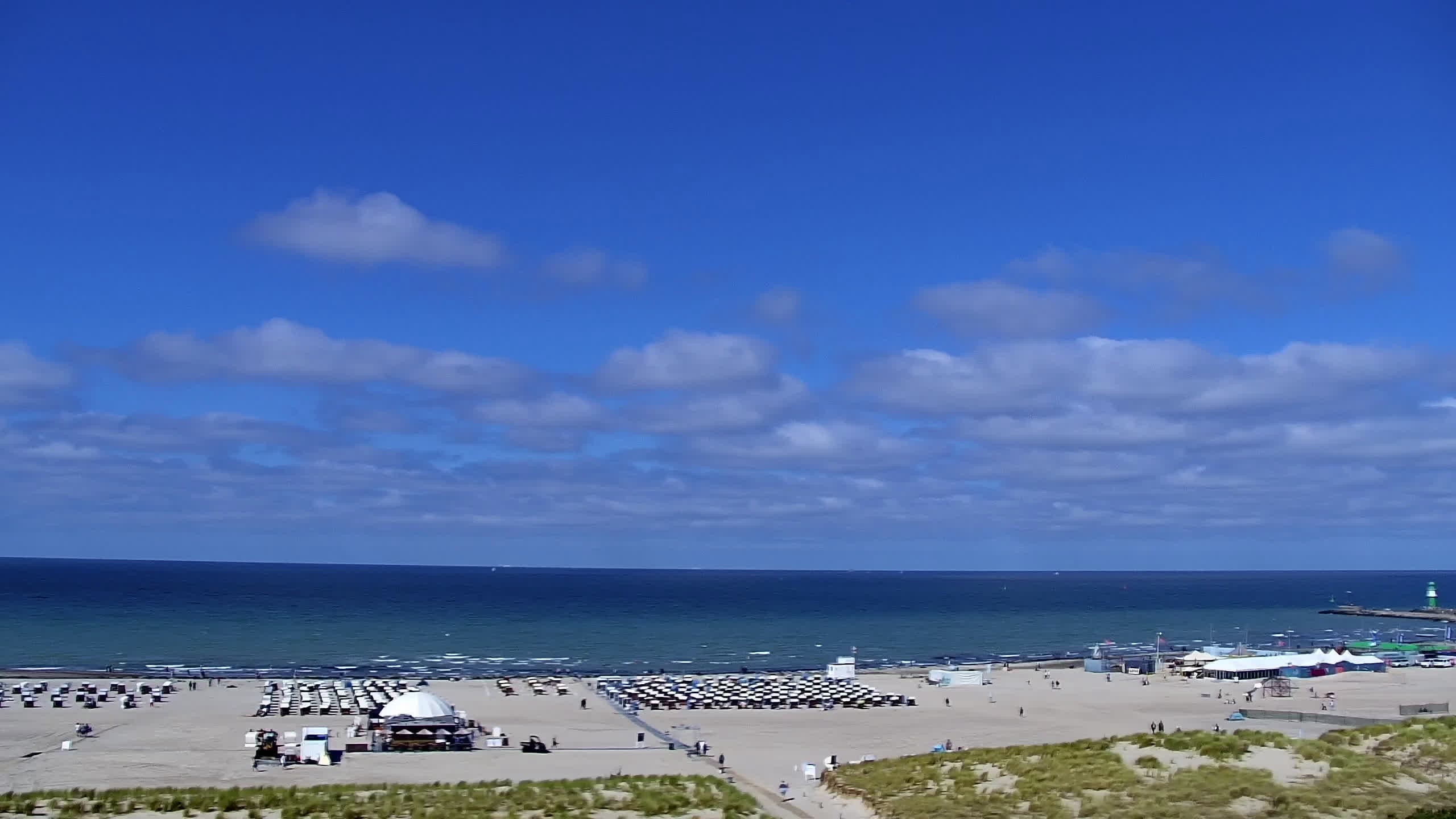 Archiv Foto Webcam Strand Warnemünde an der Ostsee