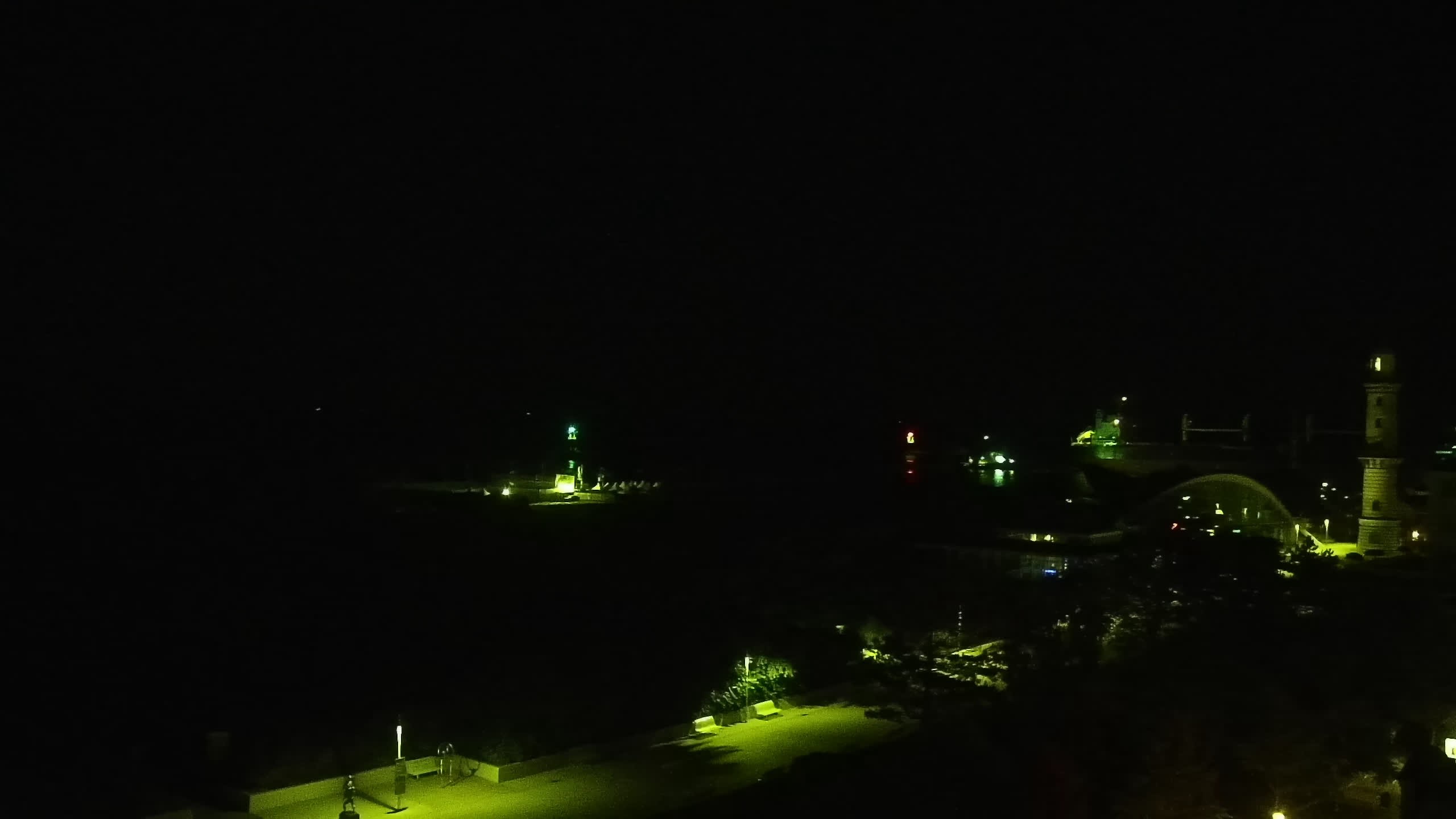 Archived image Webcam Warnemünde: Beach Hotel Hübner