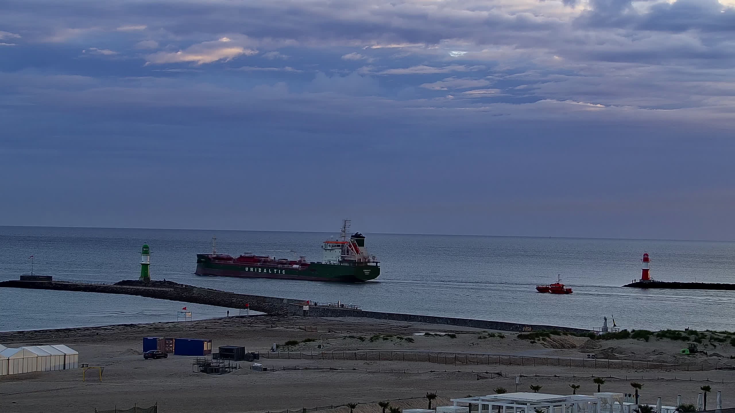 Archiv Foto Webcam Strand Warnemünde an der Ostsee