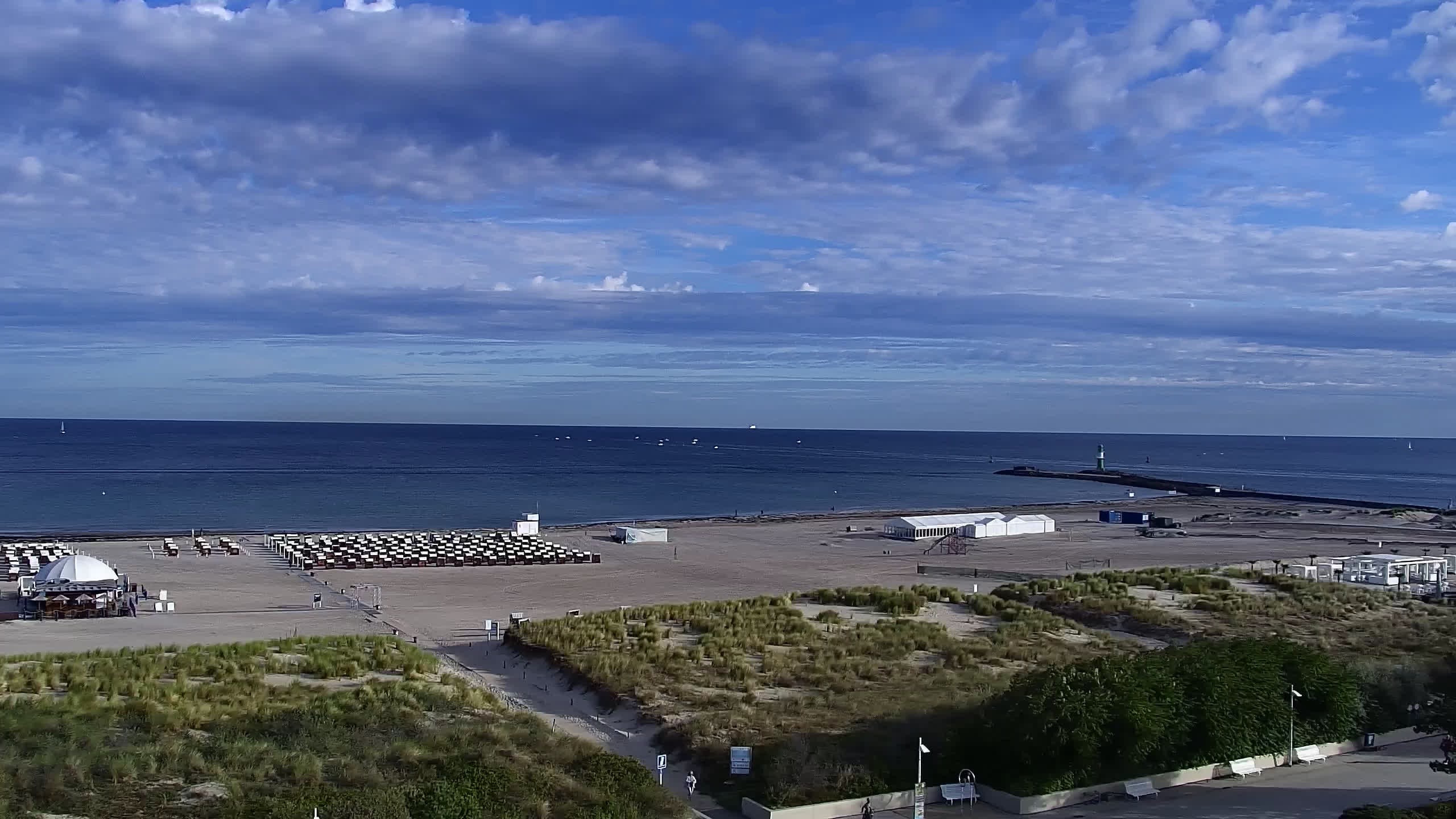 Archiv Foto Webcam Strand Warnemünde an der Ostsee