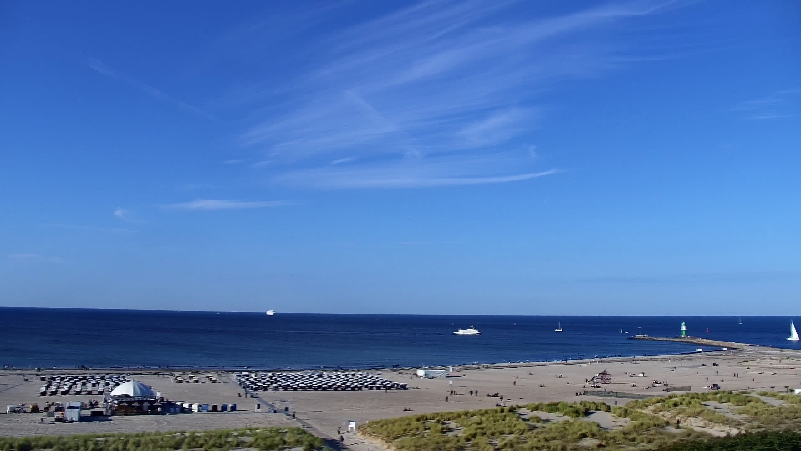 Archiv Foto Webcam Strand Warnemünde an der Ostsee