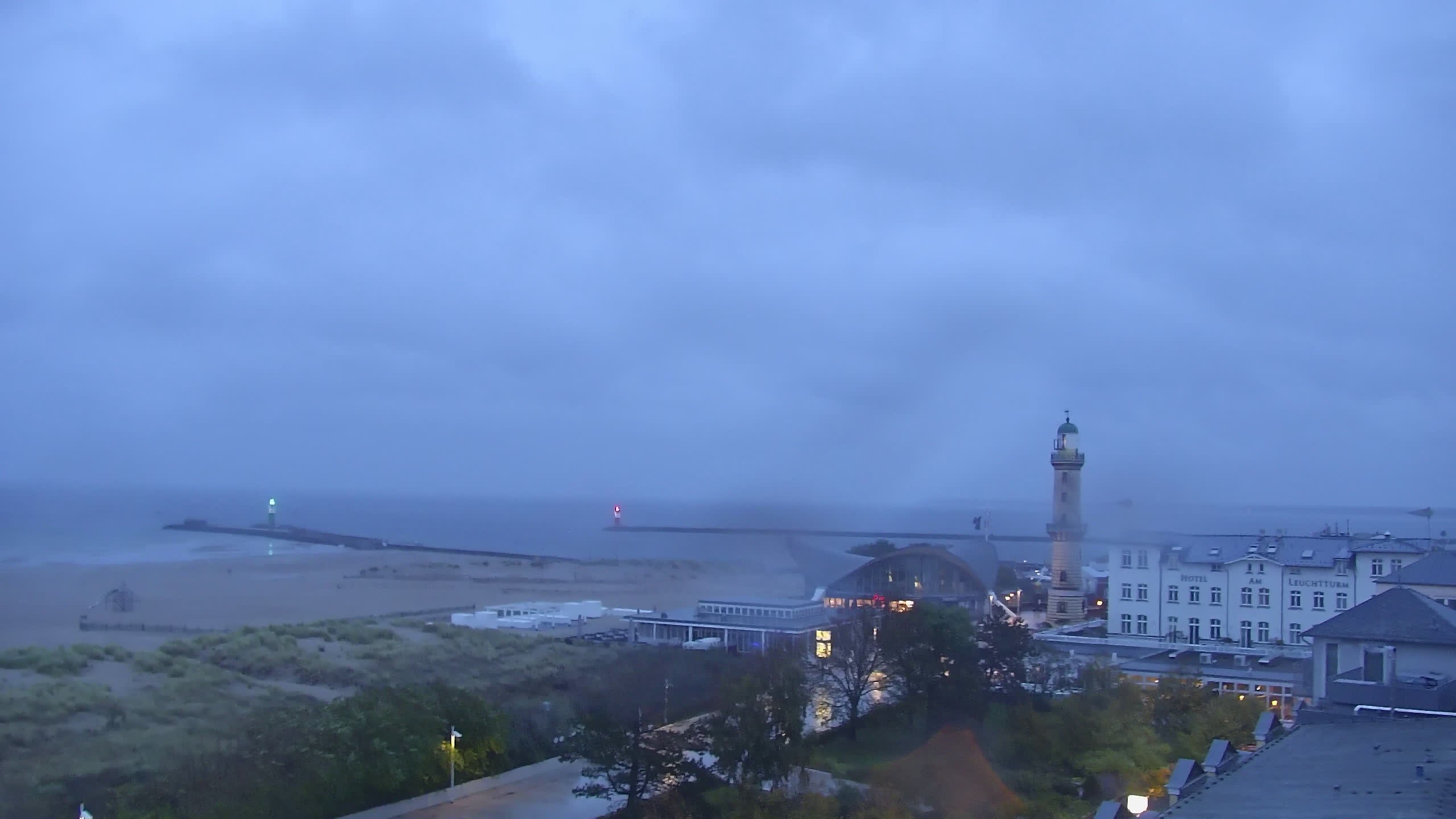 Archiv Foto Webcam Strand Warnemünde an der Ostsee