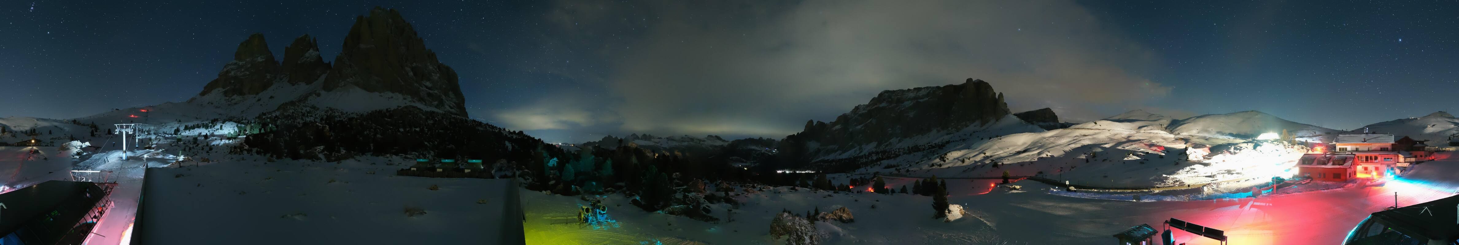 Archived image Webcam Sasso Levante chairlift, valley station