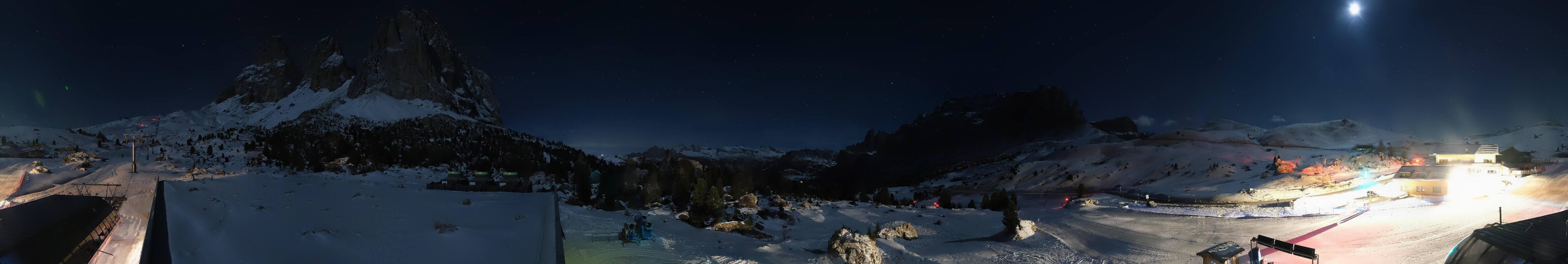 Archived image Webcam Sasso Levante chairlift, valley station