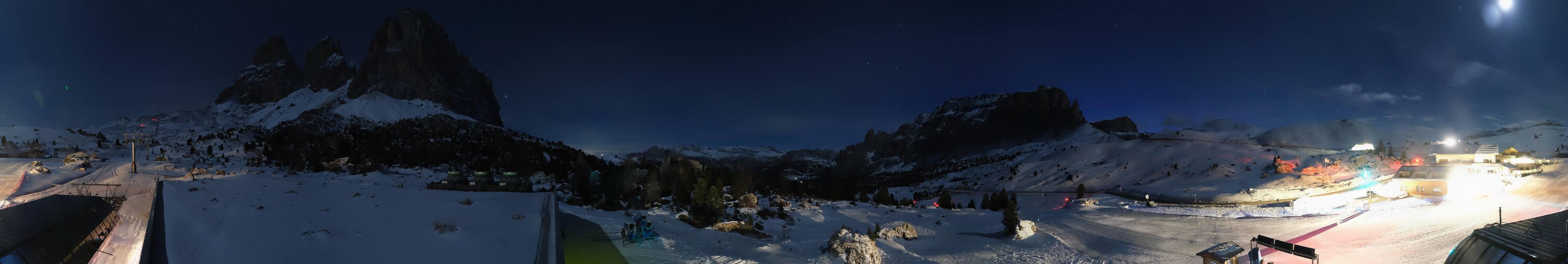 Archived image Webcam Sasso Levante chairlift, valley station