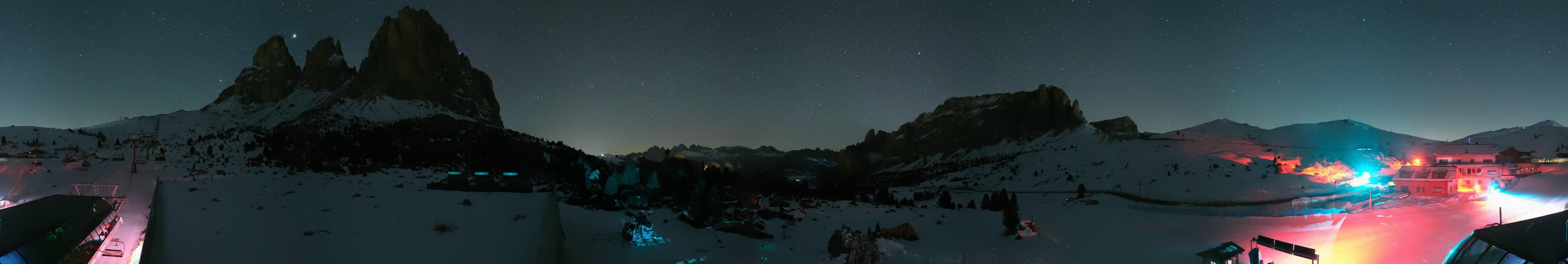 Archived image Webcam Sasso Levante chairlift, valley station