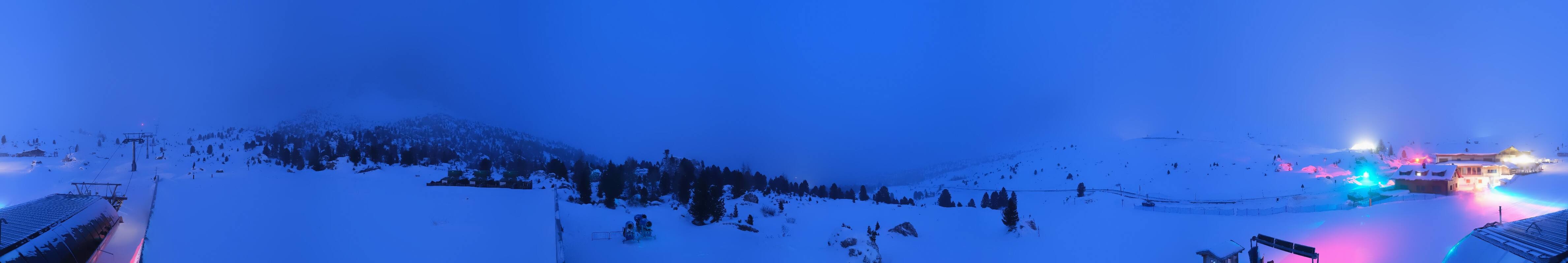 Archived image Webcam Sasso Levante chairlift, valley station