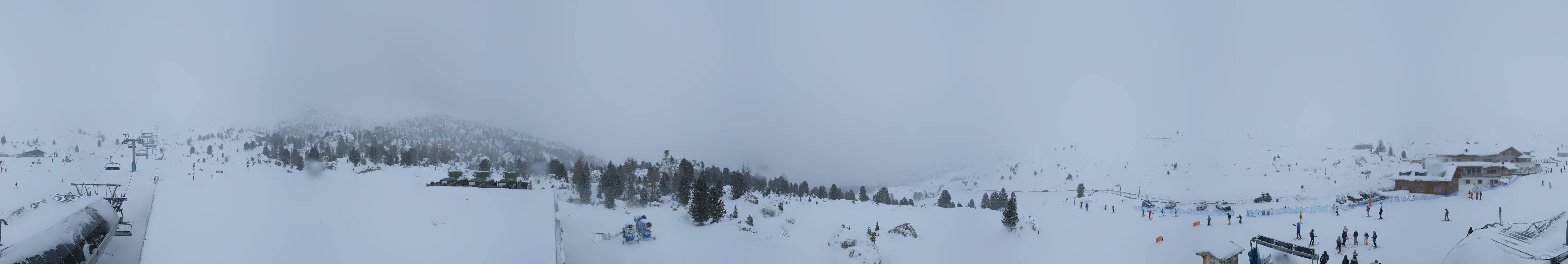 Archived image Webcam Sasso Levante chairlift, valley station