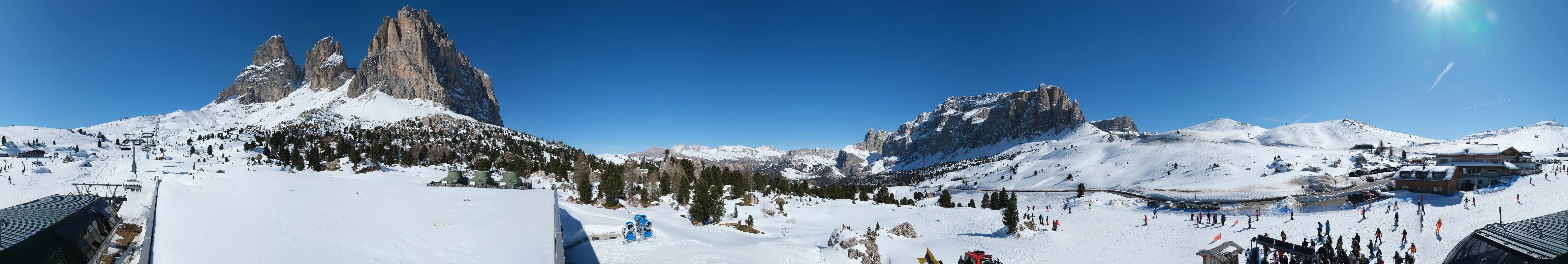 Archived image Webcam Sasso Levante chairlift, valley station